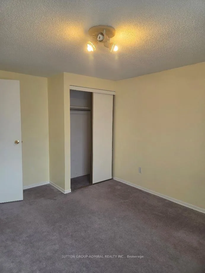 Photo 18 of 112 Patrice Crescent, Vaughan, Crestwood-Springfarm-Yorkhill — HOMEH