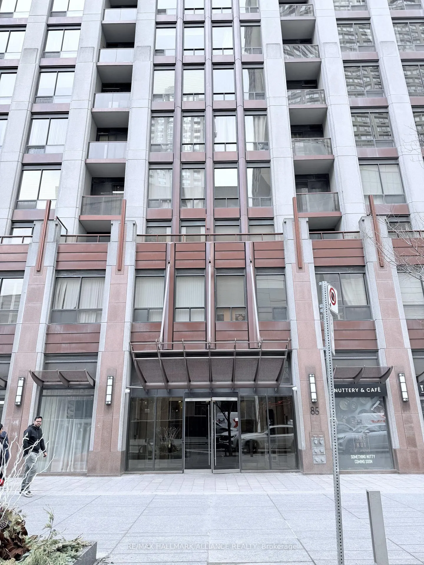 Photo 1 of Unit 602, 85 Bloor Street E, Toronto, Church-Yonge Corridor — HOMEH