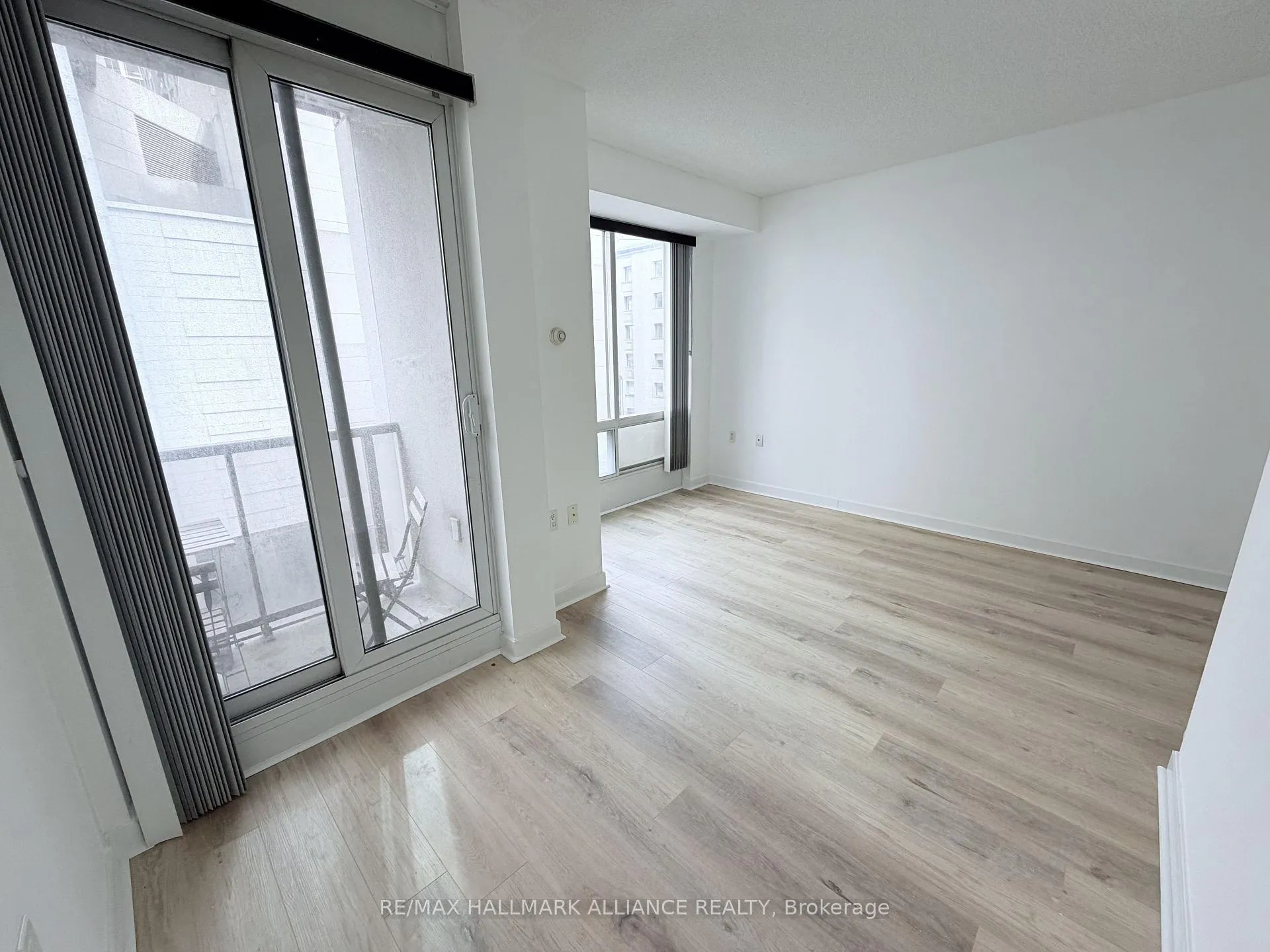 Photo 12 of Unit 602, 85 Bloor Street E, Toronto, Church-Yonge Corridor — HOMEH