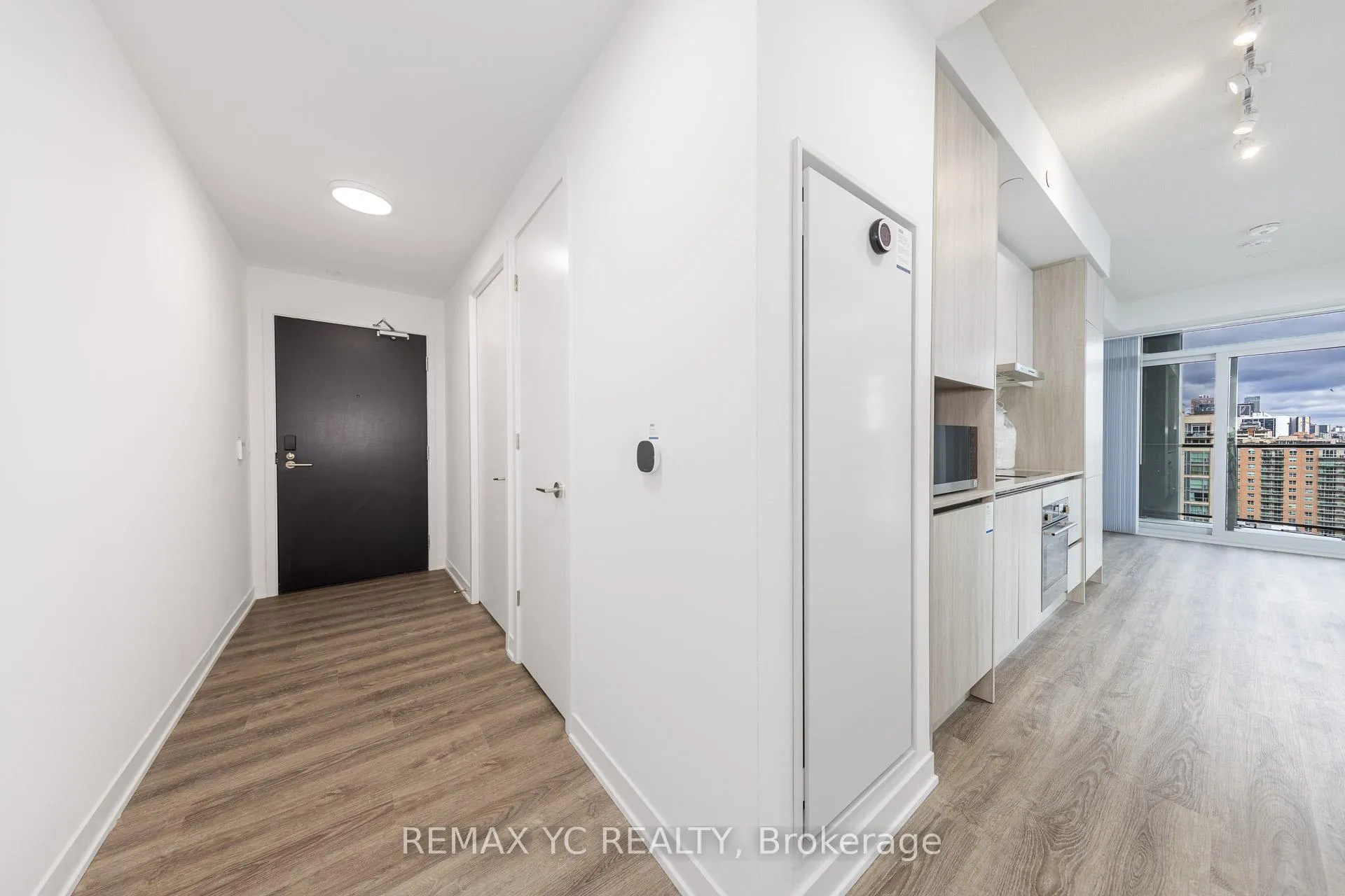 Photo 17 of Unit 1703, 180 Front Street E, Toronto, Moss Park — HOMEH