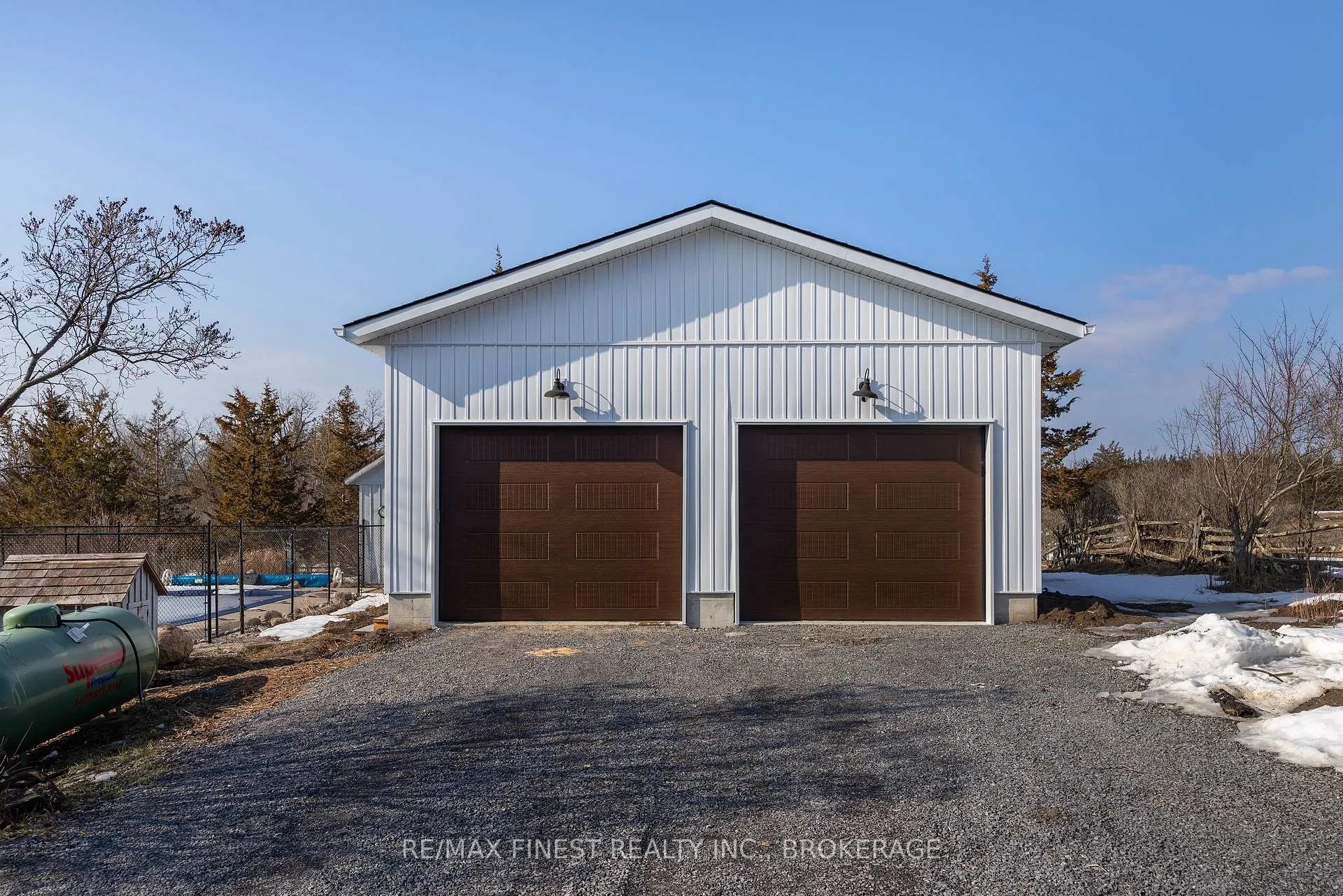 Photo 3 of 704 Wing Road, Loyalist, Lennox and Addington - South — HOMEH