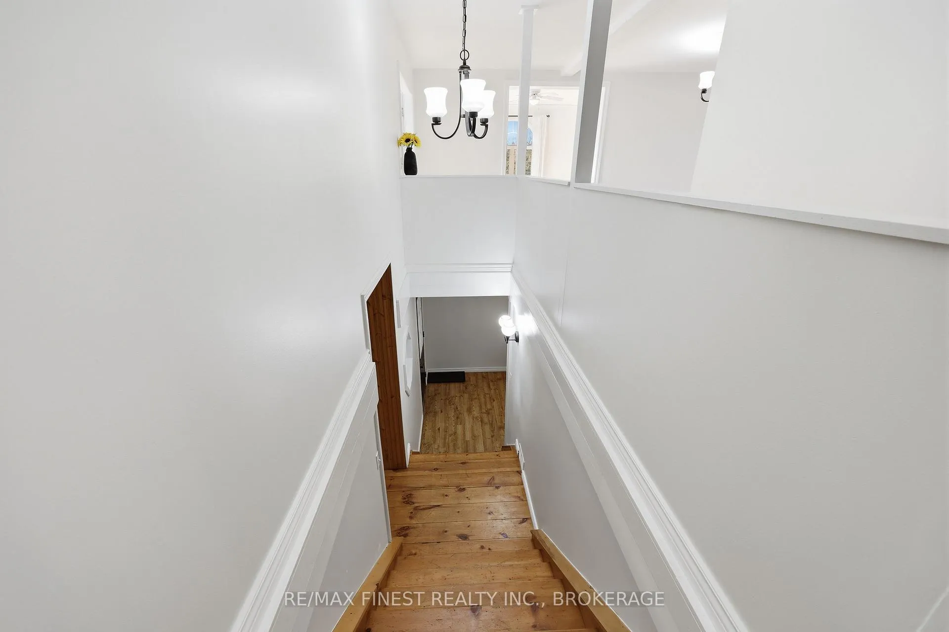 Photo 27 of 704 Wing Road, Loyalist, Lennox and Addington - South — HOMEH
