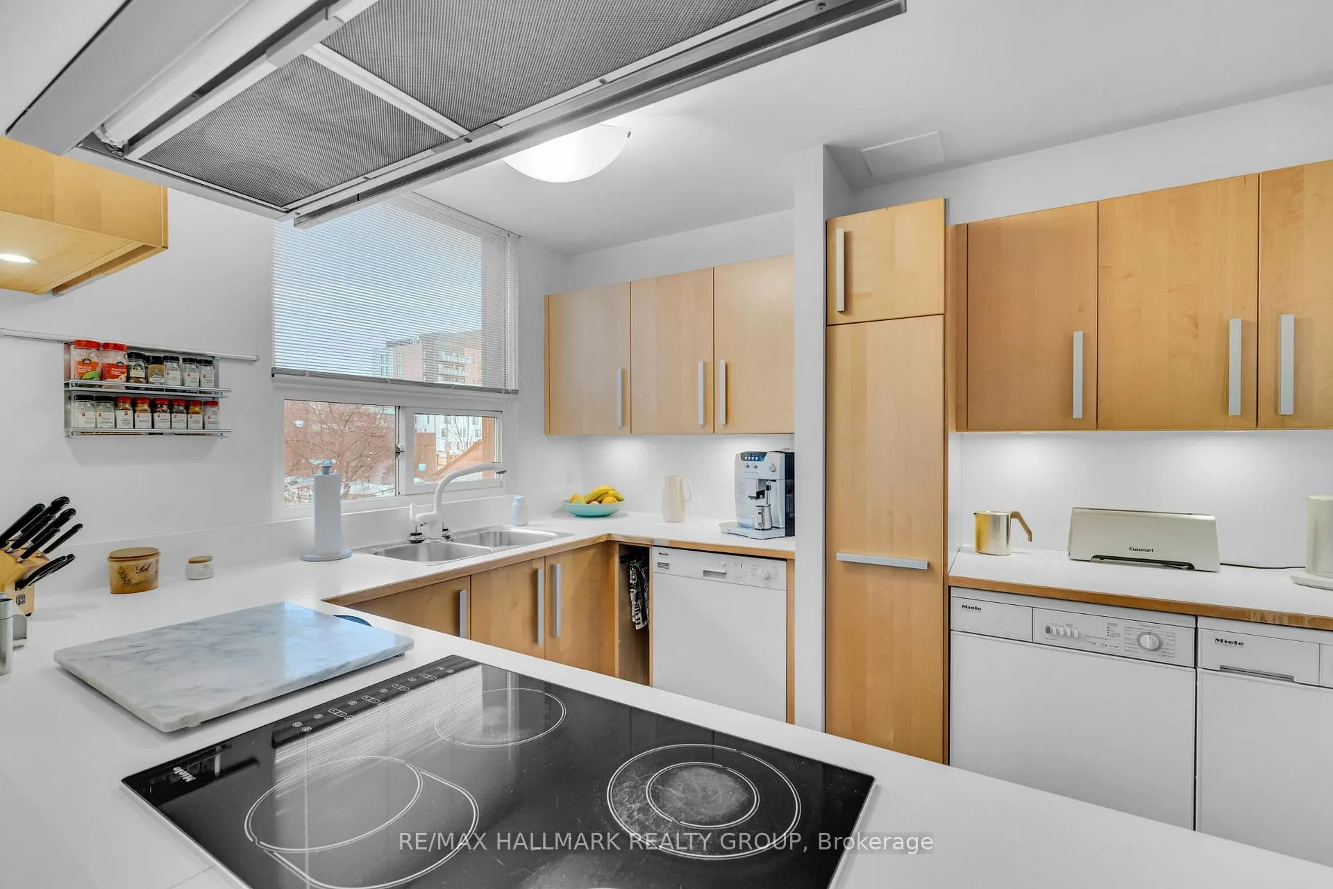 Photo 17 of Unit 203, 40 Arthur Street, Ottawa, West Centre Town — HOMEH