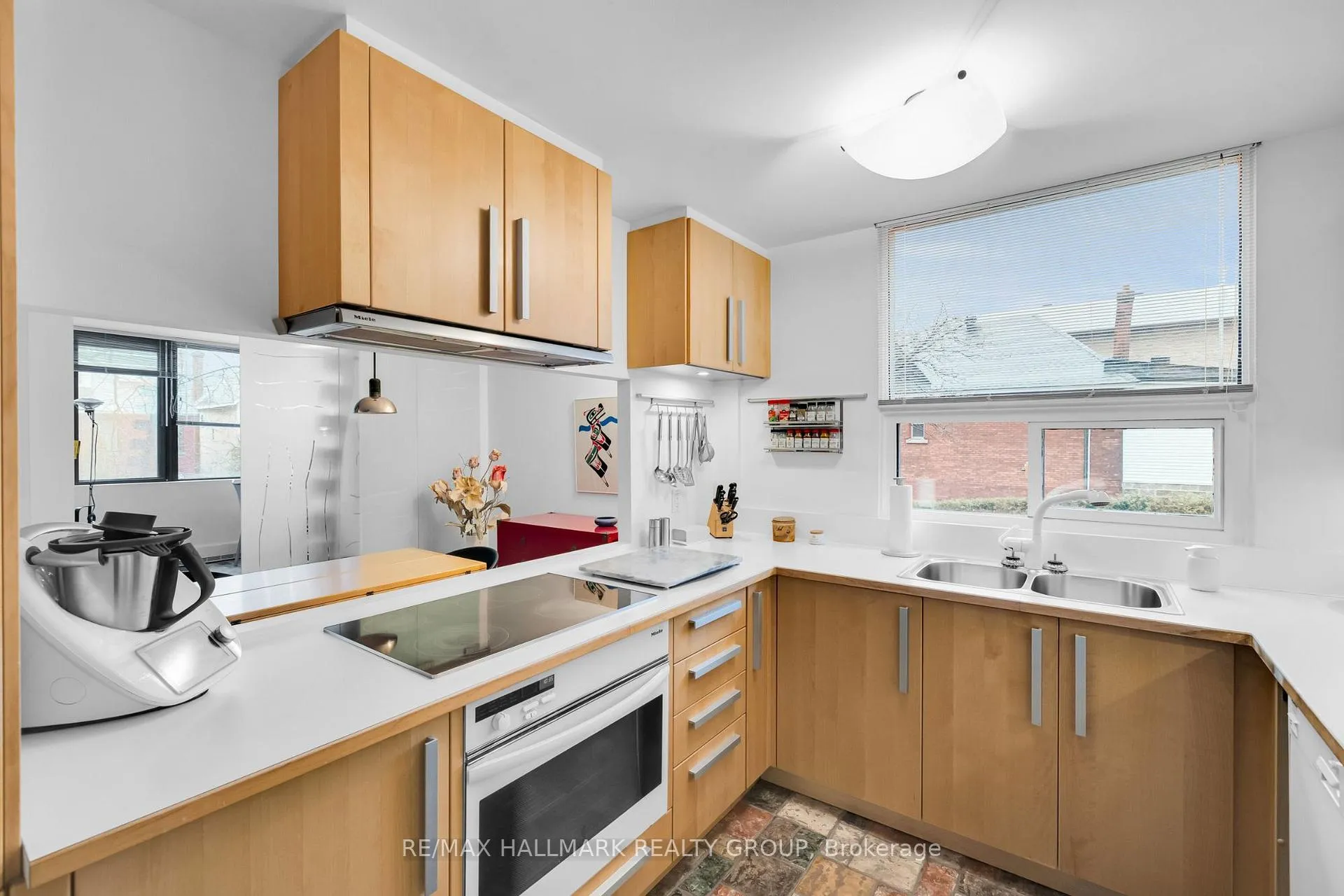 Photo 22 of Unit 203, 40 Arthur Street, Ottawa, West Centre Town — HOMEH