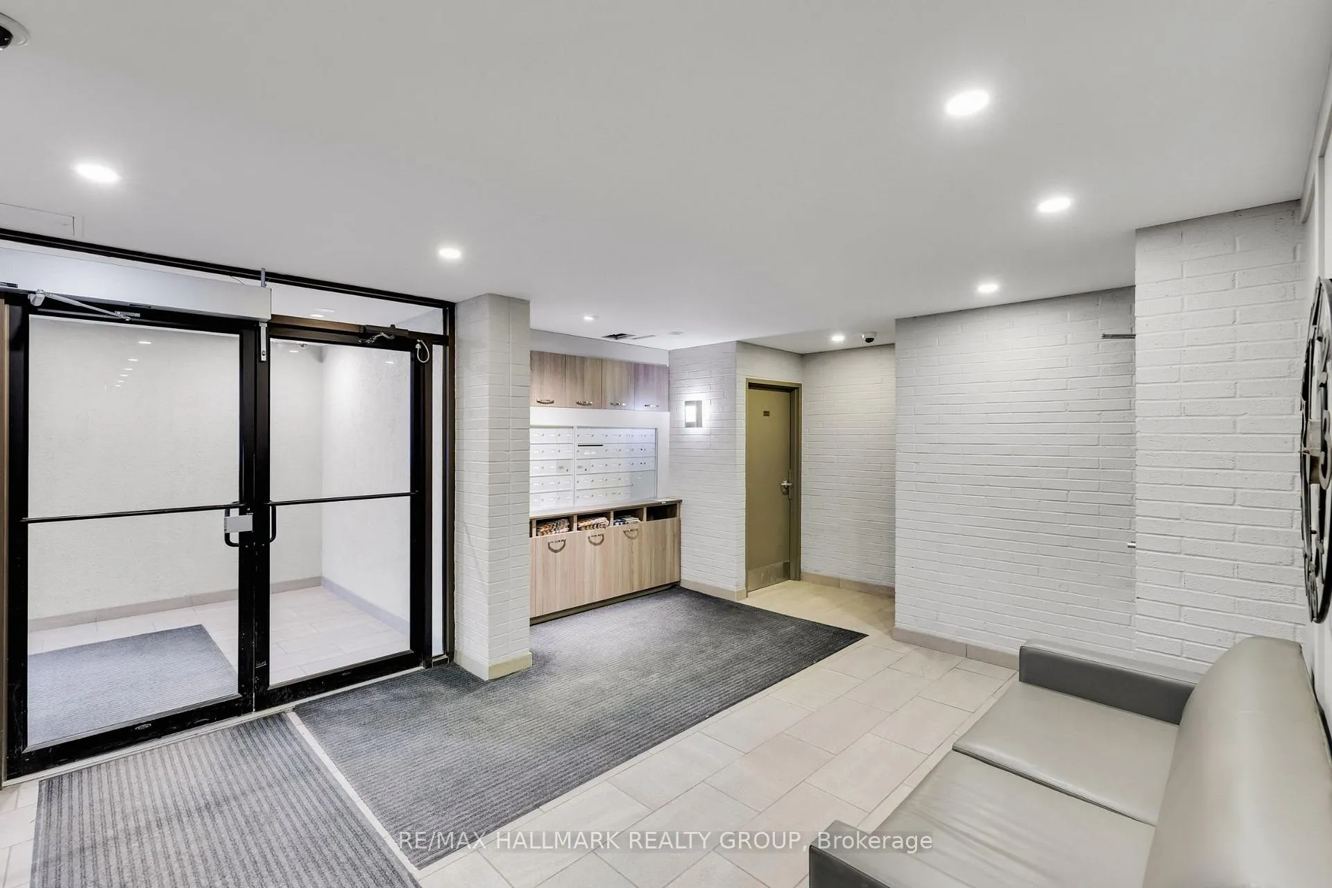 Photo 36 of Unit 203, 40 Arthur Street, Ottawa, West Centre Town — HOMEH
