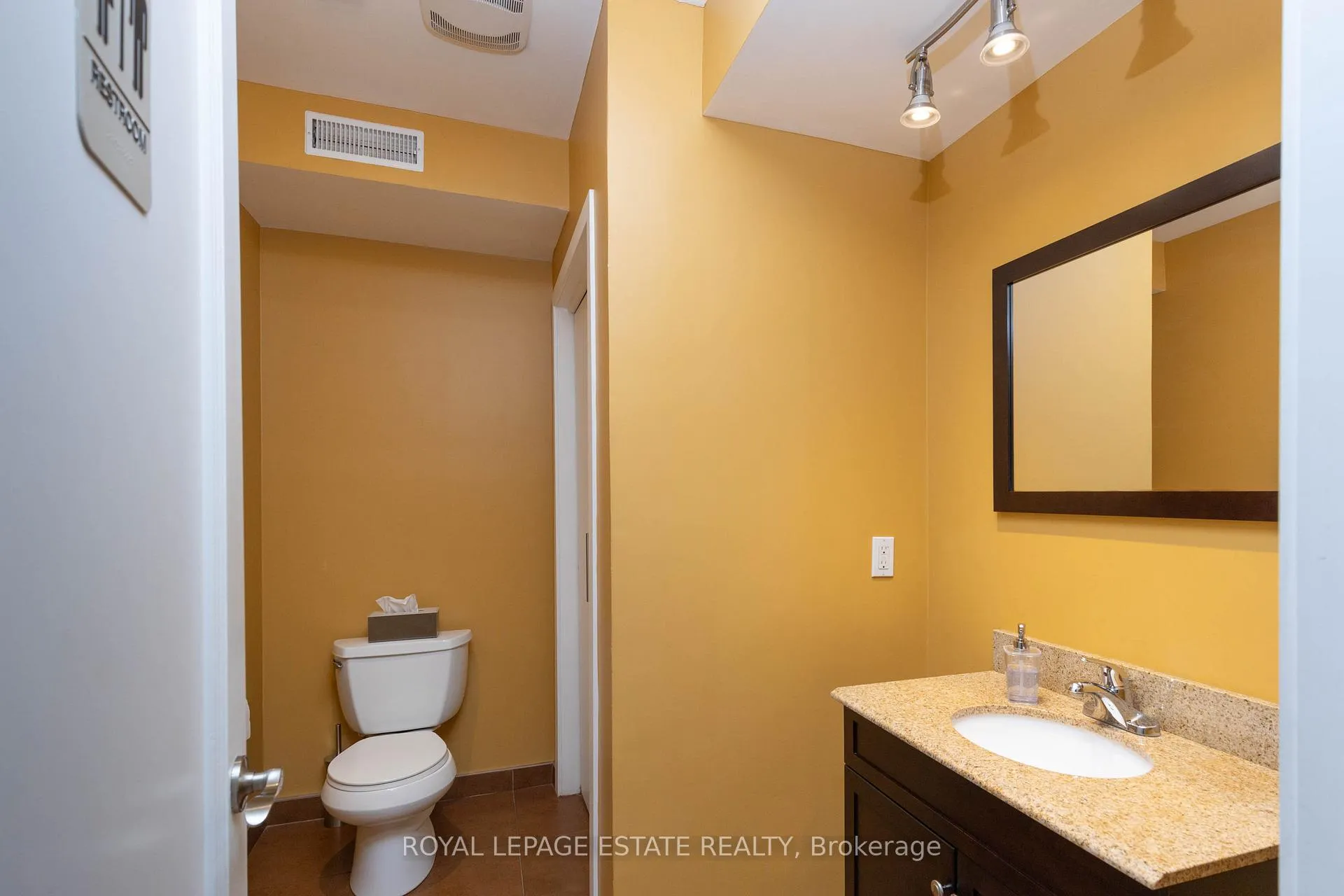 Photo 19 of 432 Queen Street E, Toronto, Regent Park — HOMEH