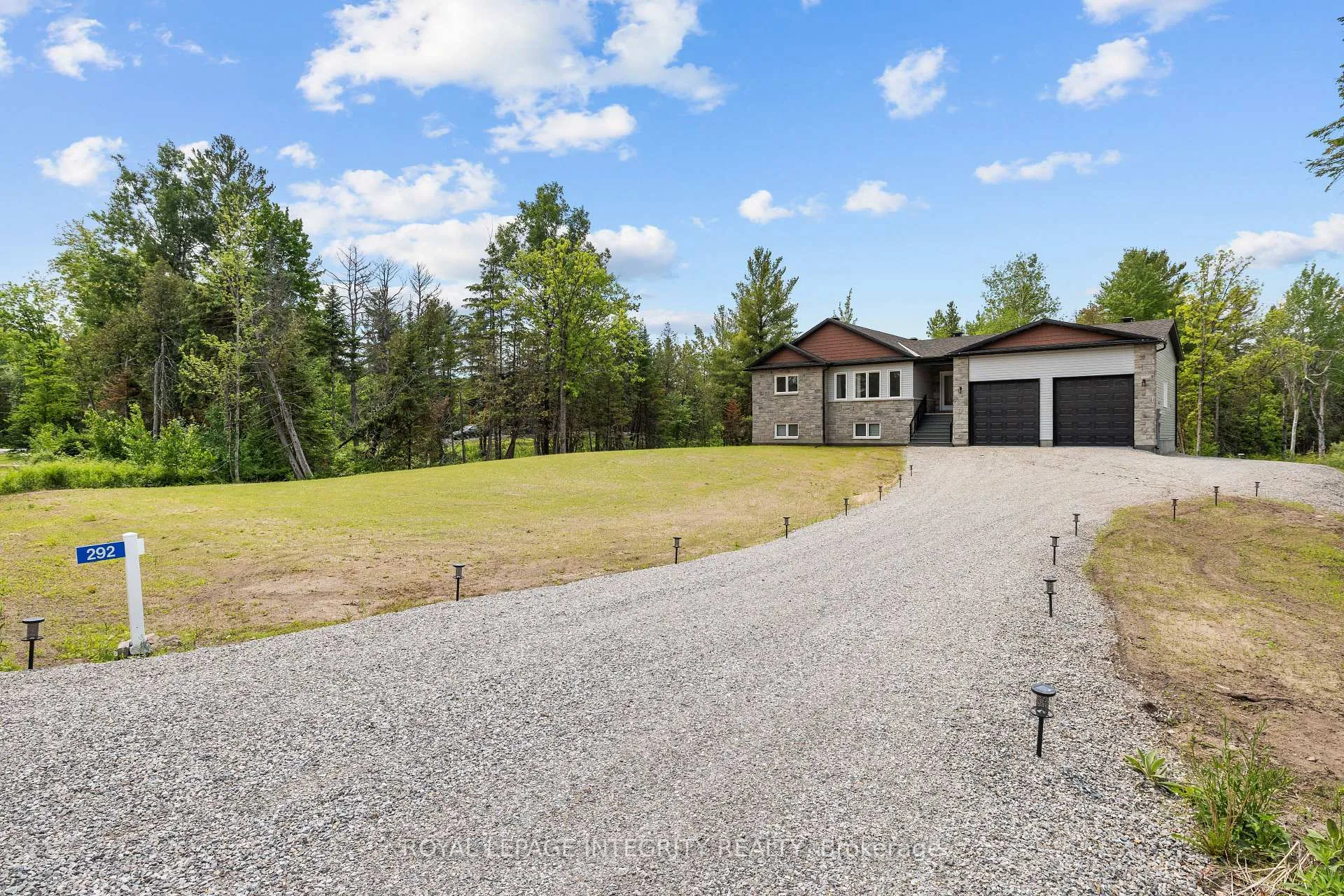 Photo 2 of 292 James Andrew Way, Beckwith, Beckwith Twp — HOMEH