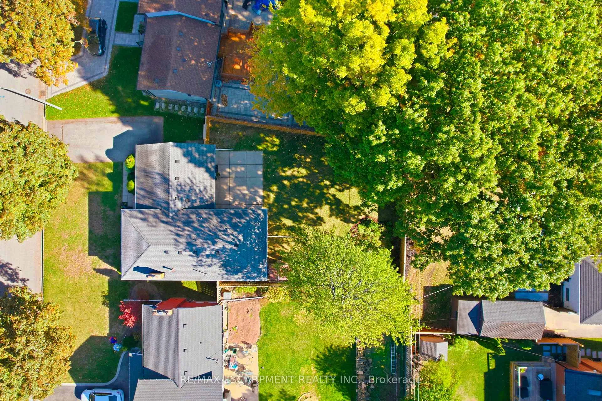 Photo 4 of 5210 Mulberry Drive, Burlington, Appleby — HOMEH