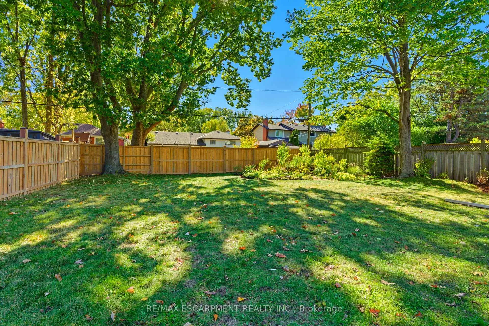 Photo 5 of 5210 Mulberry Drive, Burlington, Appleby — HOMEH