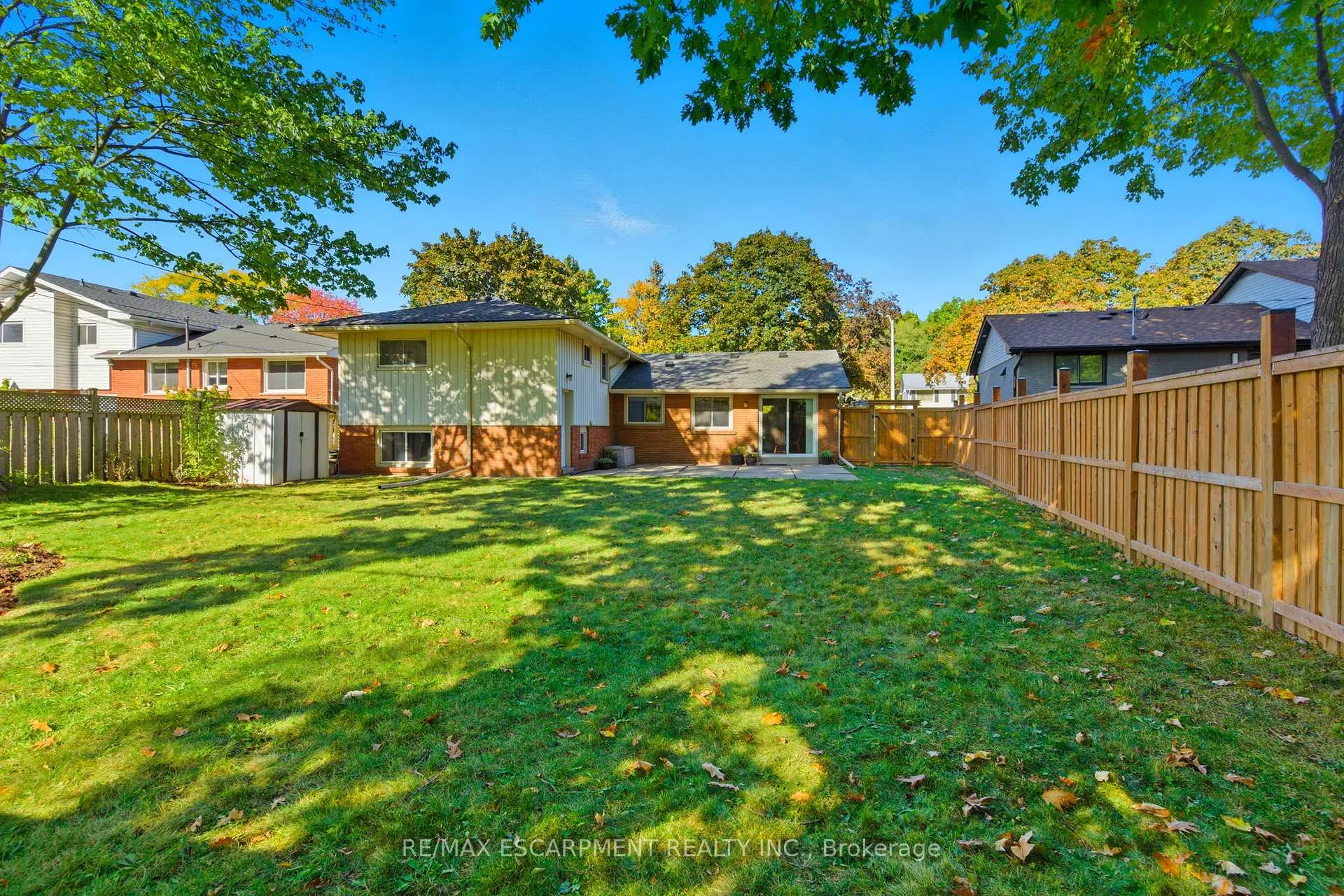Photo 6 of 5210 Mulberry Drive, Burlington, Appleby — HOMEH