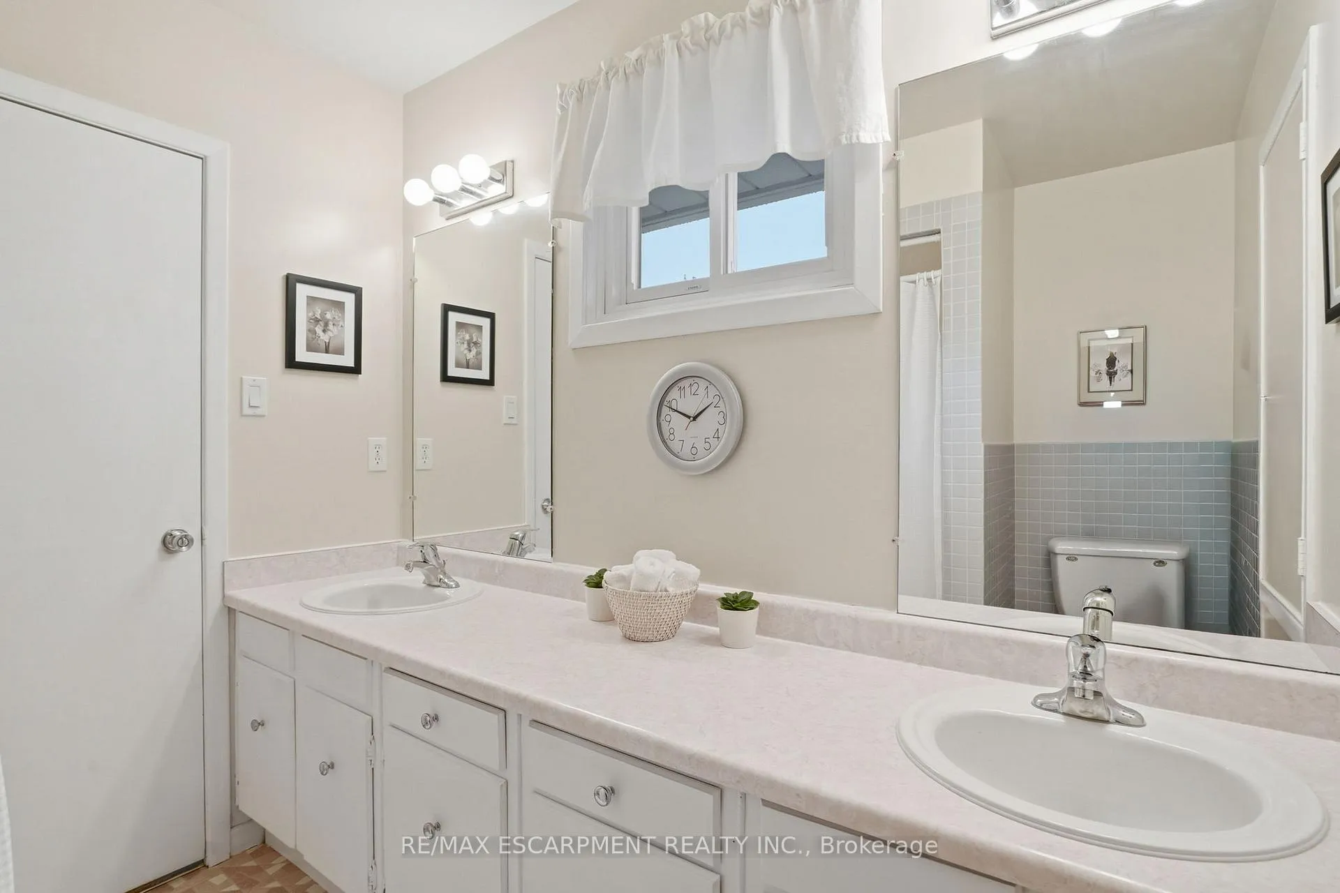 Photo 25 of 5210 Mulberry Drive, Burlington, Appleby — HOMEH