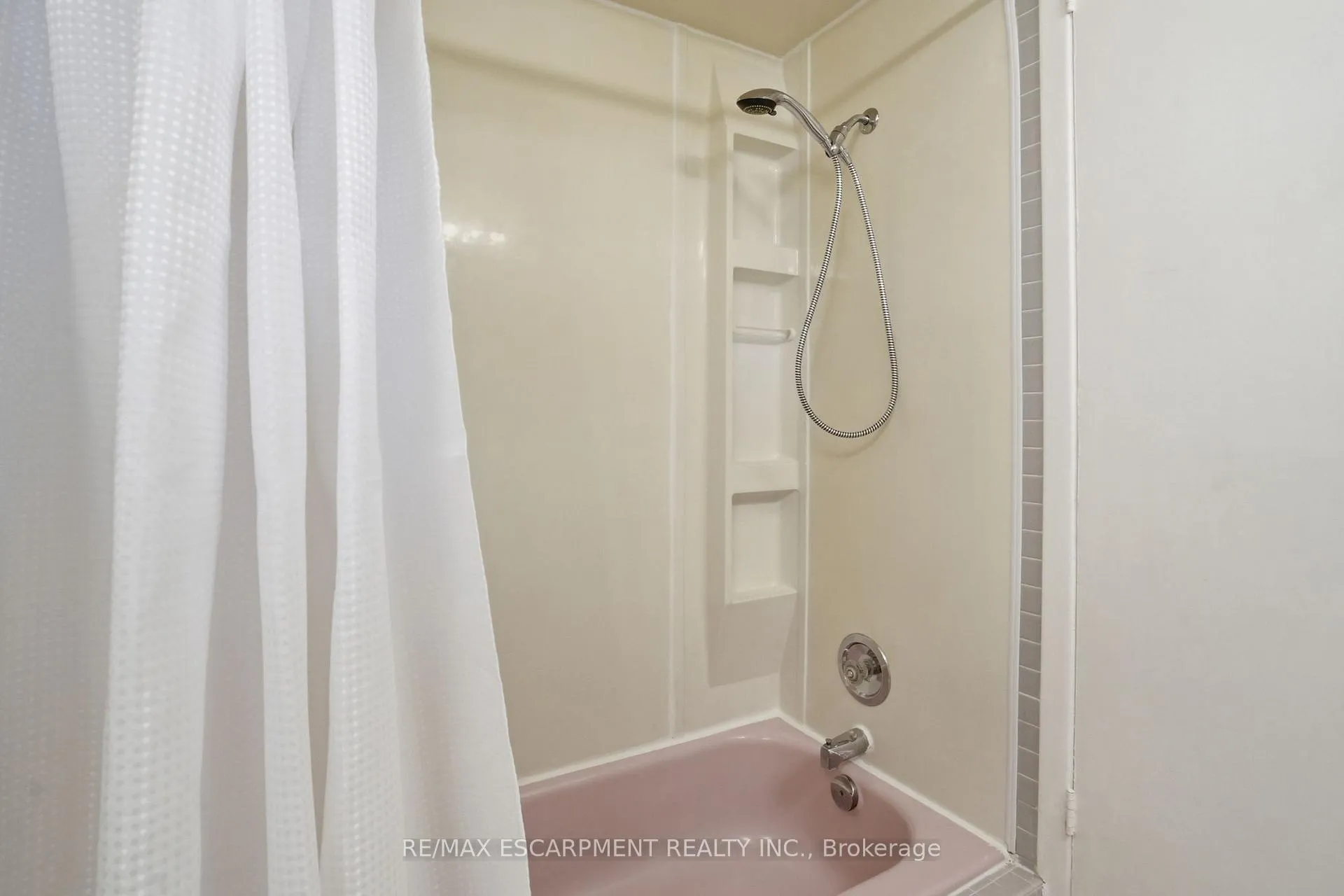 Photo 26 of 5210 Mulberry Drive, Burlington, Appleby — HOMEH