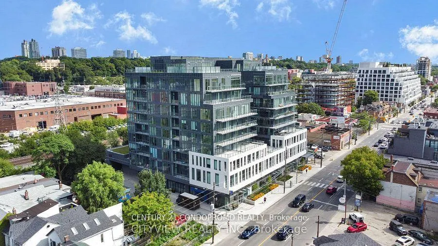 Front of Unit 213, 500 Dupont Street
