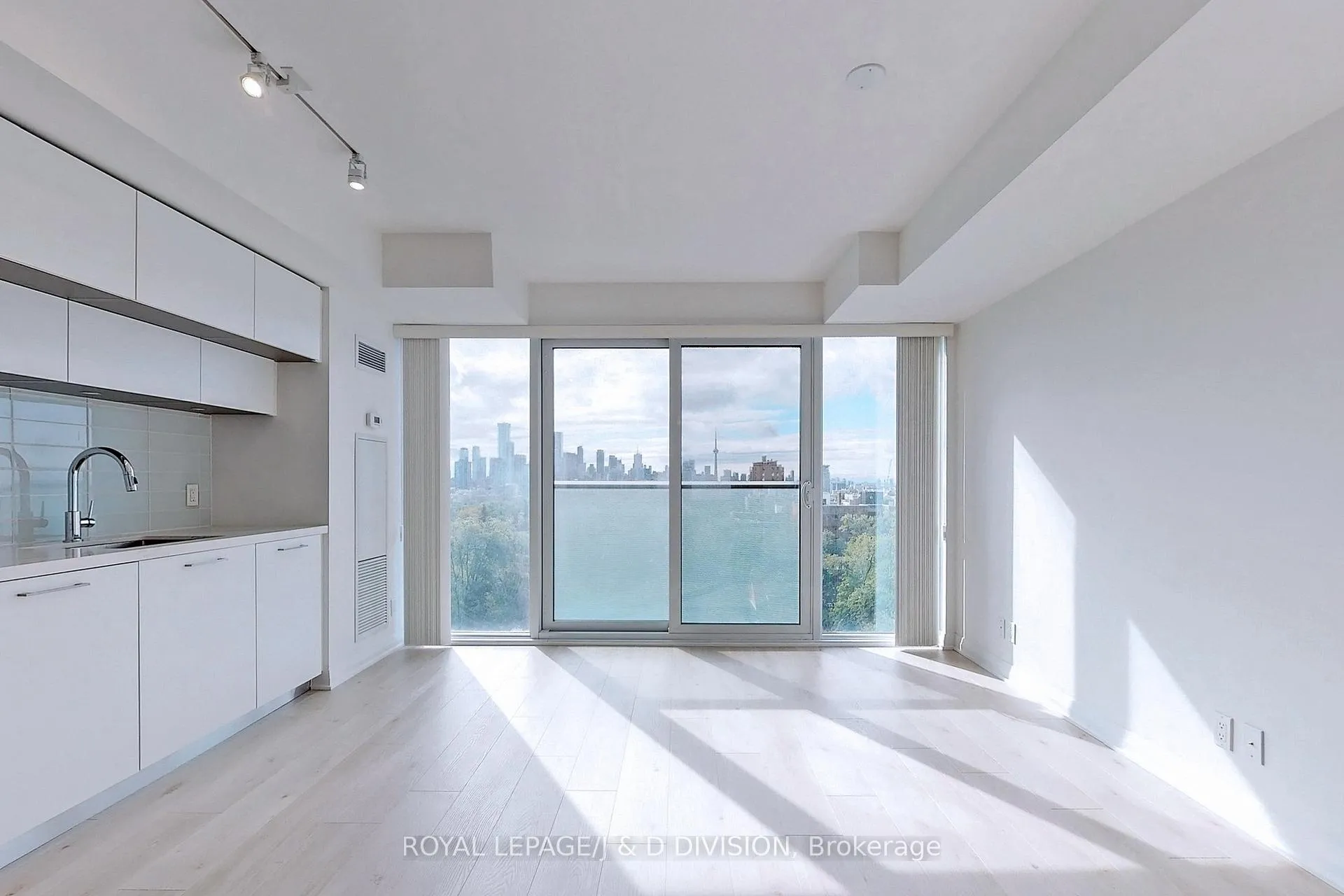 Photo 2 of Unit 1101, 99 Foxbar Road, Toronto, Yonge-St. Clair — HOMEH