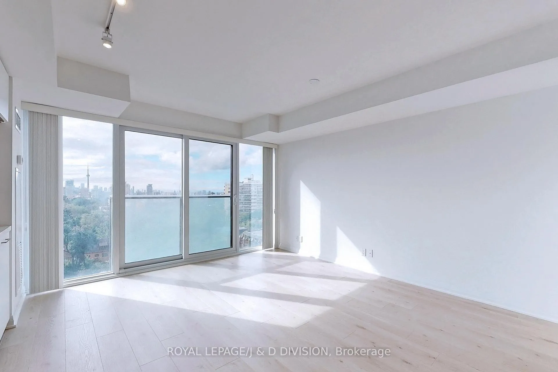 Photo 6 of Unit 1101, 99 Foxbar Road, Toronto, Yonge-St. Clair — HOMEH