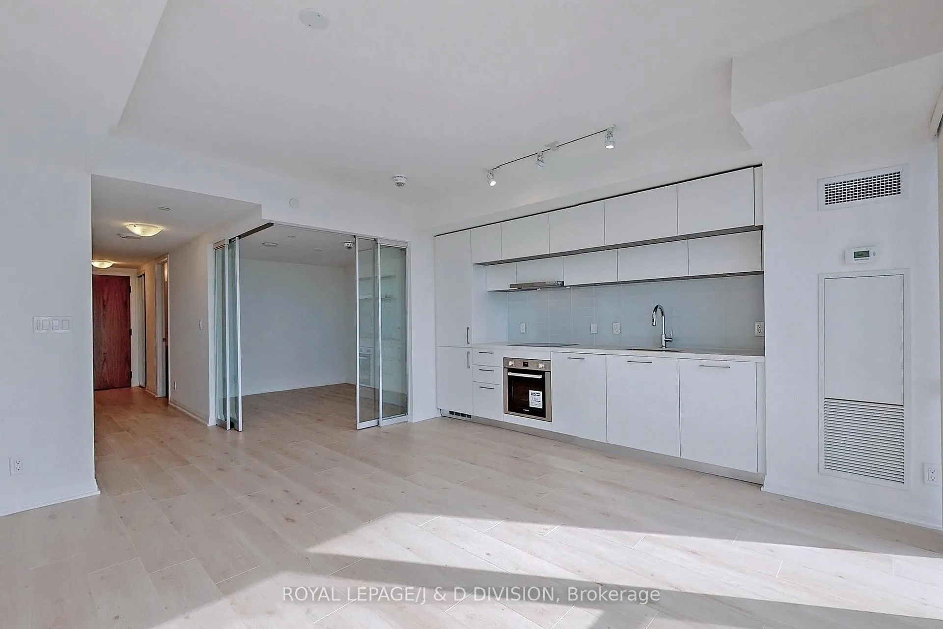 Photo 7 of Unit 1101, 99 Foxbar Road, Toronto, Yonge-St. Clair — HOMEH