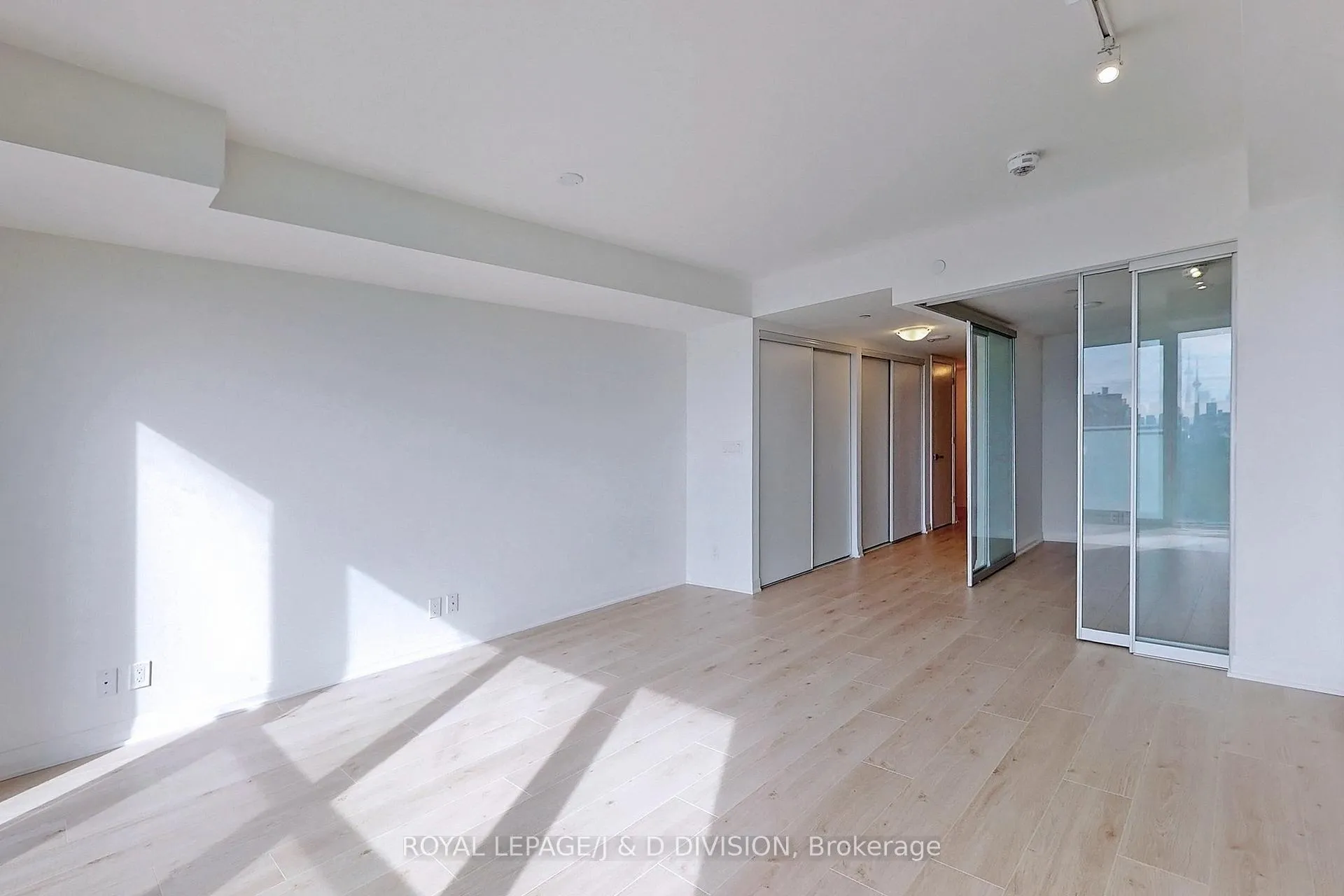 Photo 8 of Unit 1101, 99 Foxbar Road, Toronto, Yonge-St. Clair — HOMEH