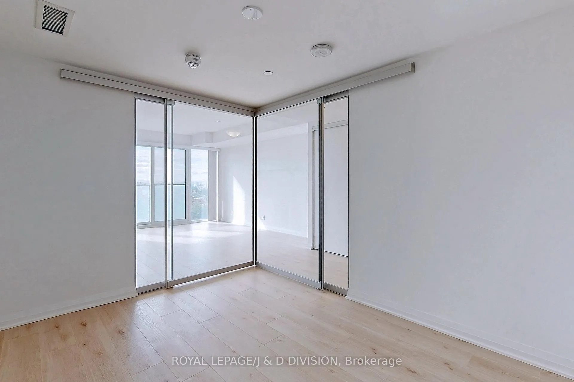 Photo 11 of Unit 1101, 99 Foxbar Road, Toronto, Yonge-St. Clair — HOMEH