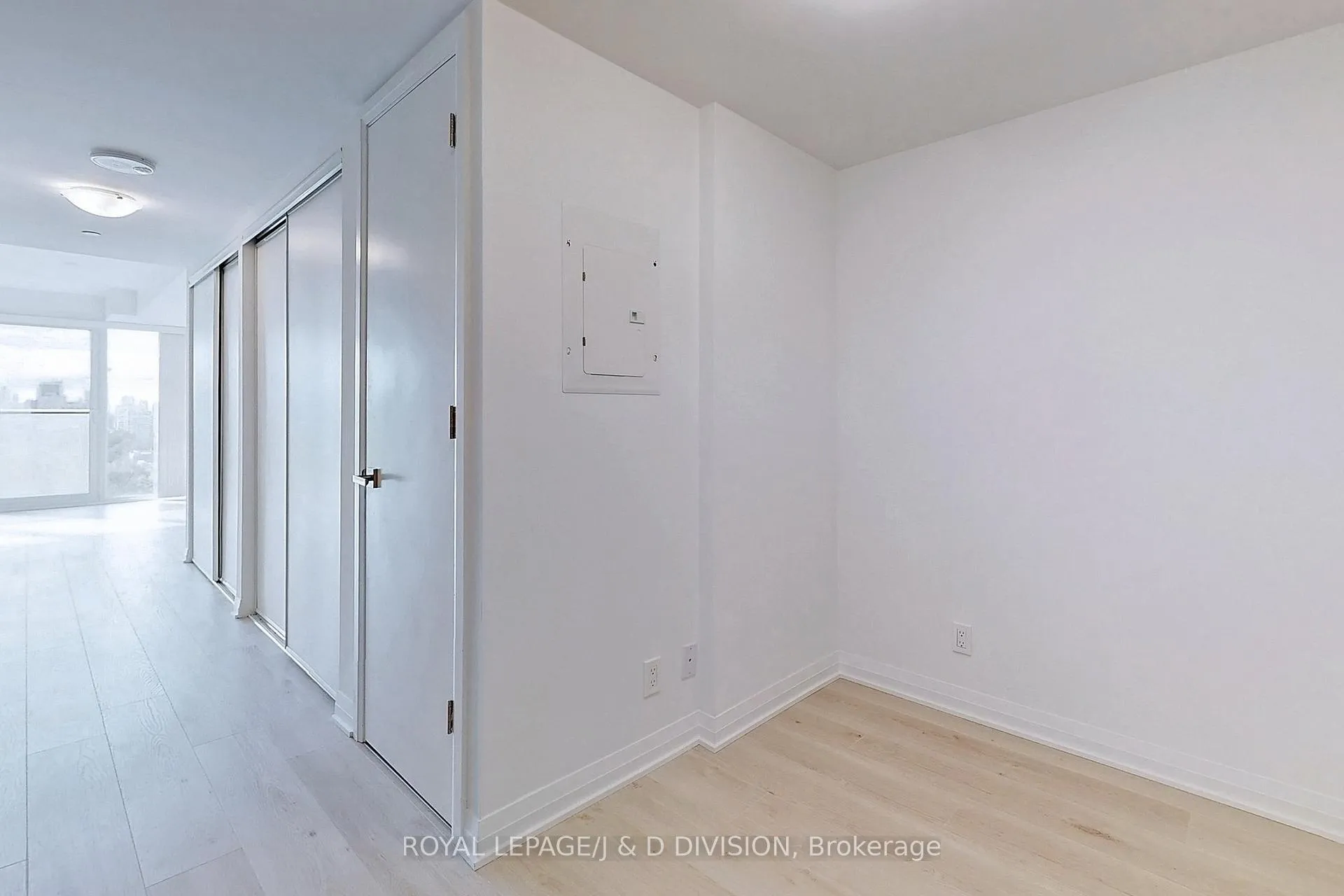 Photo 13 of Unit 1101, 99 Foxbar Road, Toronto, Yonge-St. Clair — HOMEH