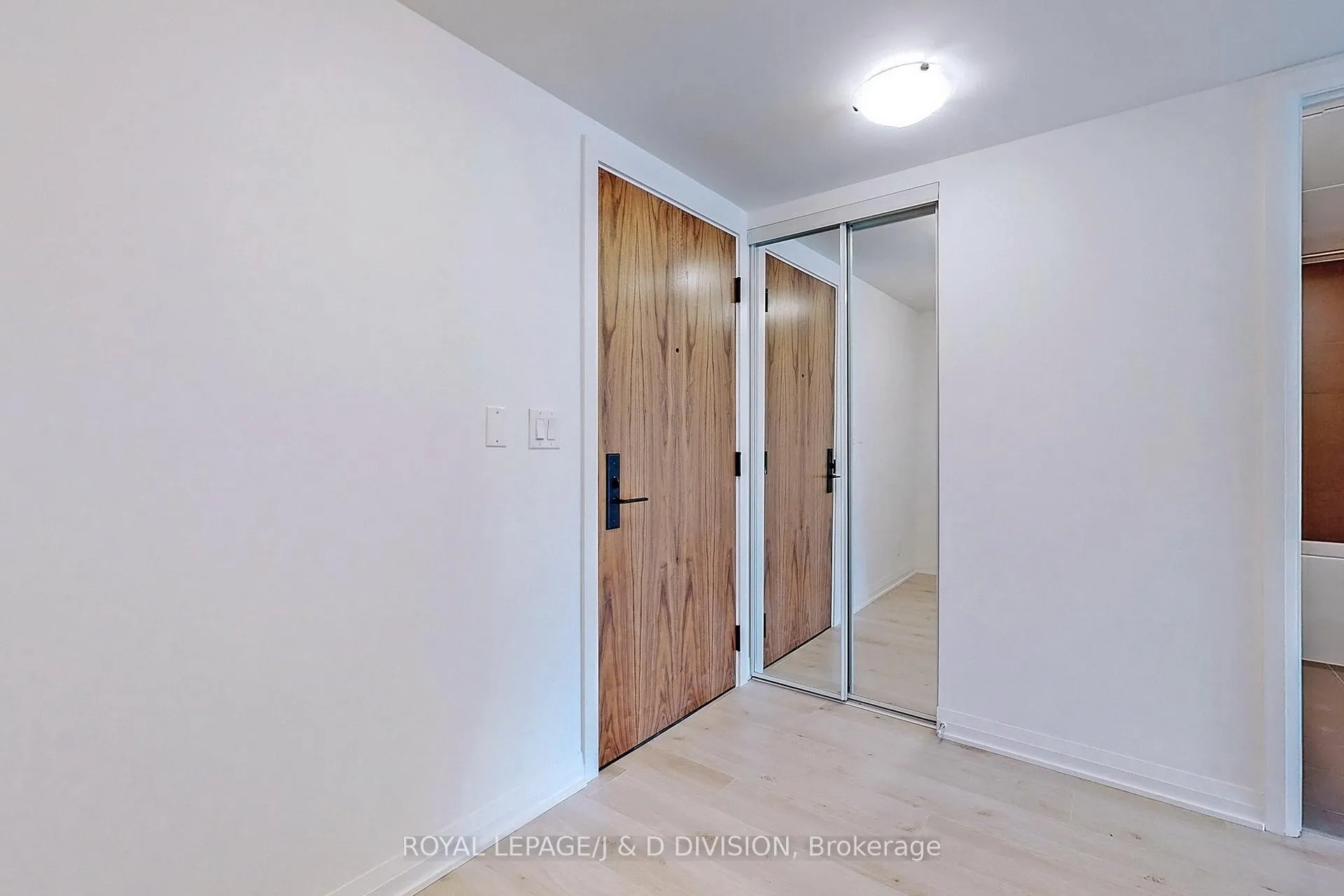Photo 15 of Unit 1101, 99 Foxbar Road, Toronto, Yonge-St. Clair — HOMEH
