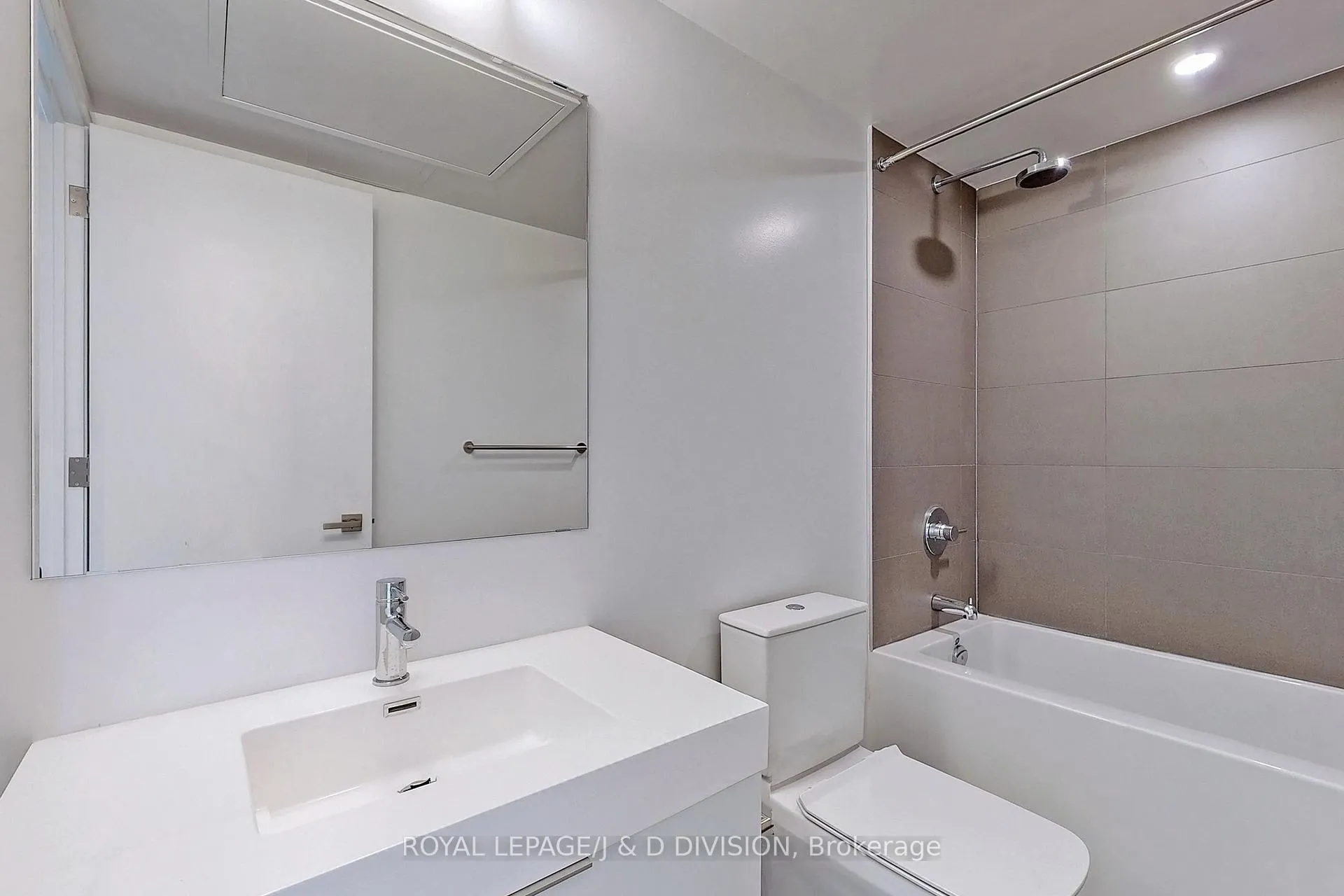 Photo 16 of Unit 1101, 99 Foxbar Road, Toronto, Yonge-St. Clair — HOMEH