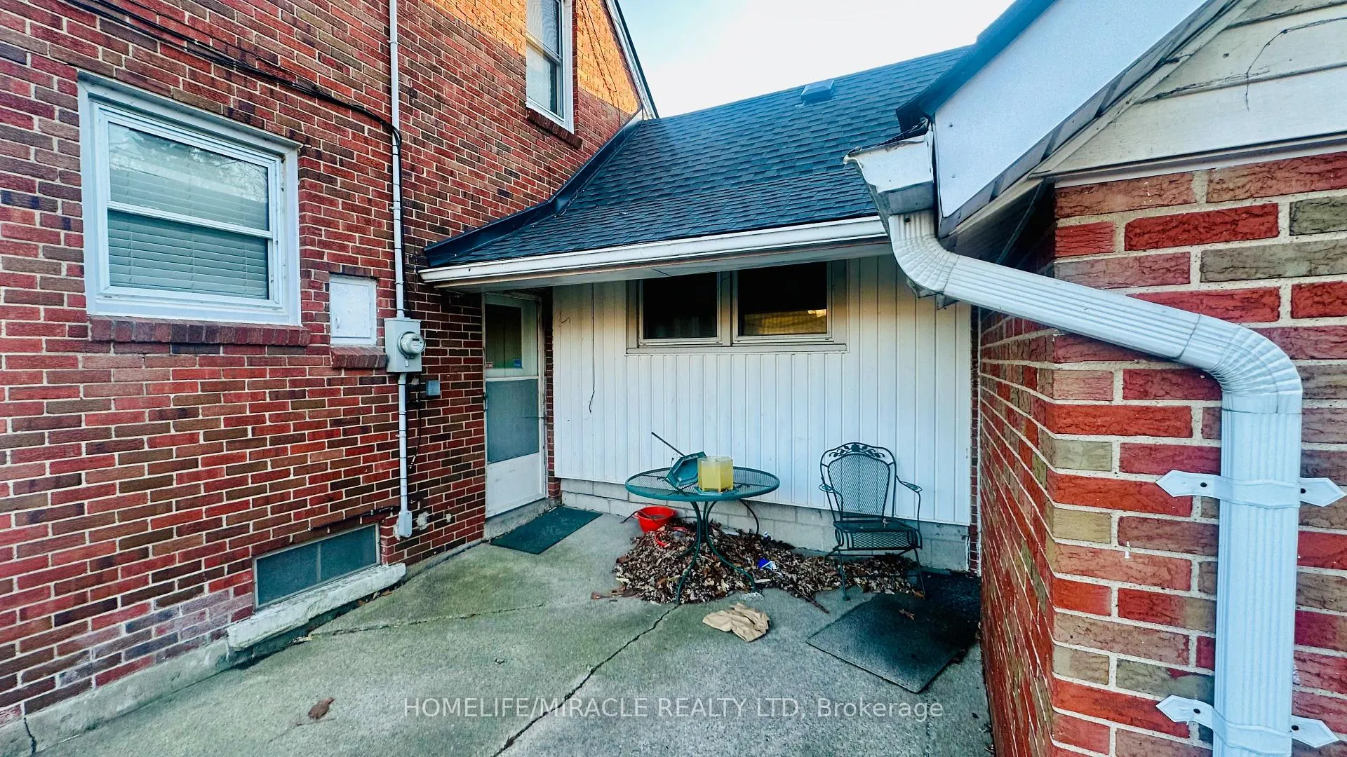 Photo 8 of 486 Matthew Brady Avenue, Windsor — HOMEH