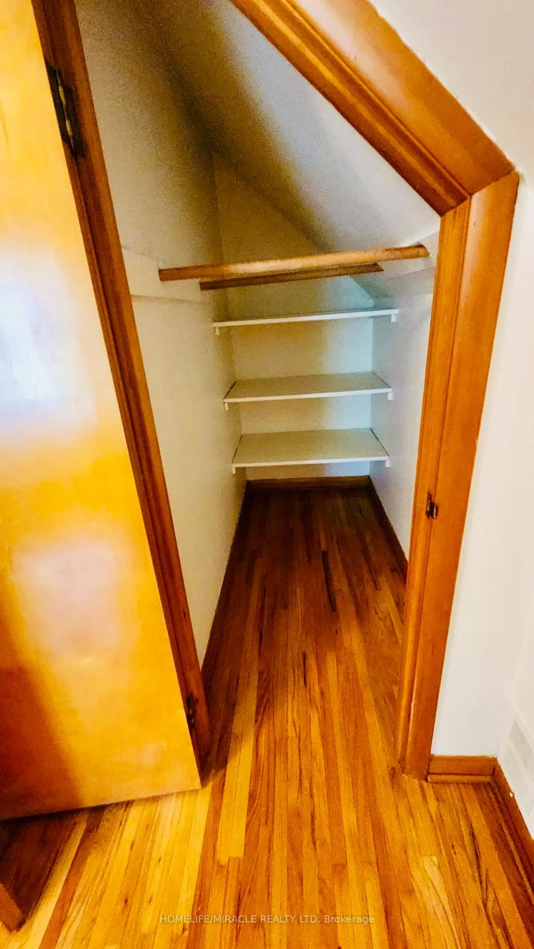 Photo 10 of 486 Matthew Brady Avenue, Windsor — HOMEH