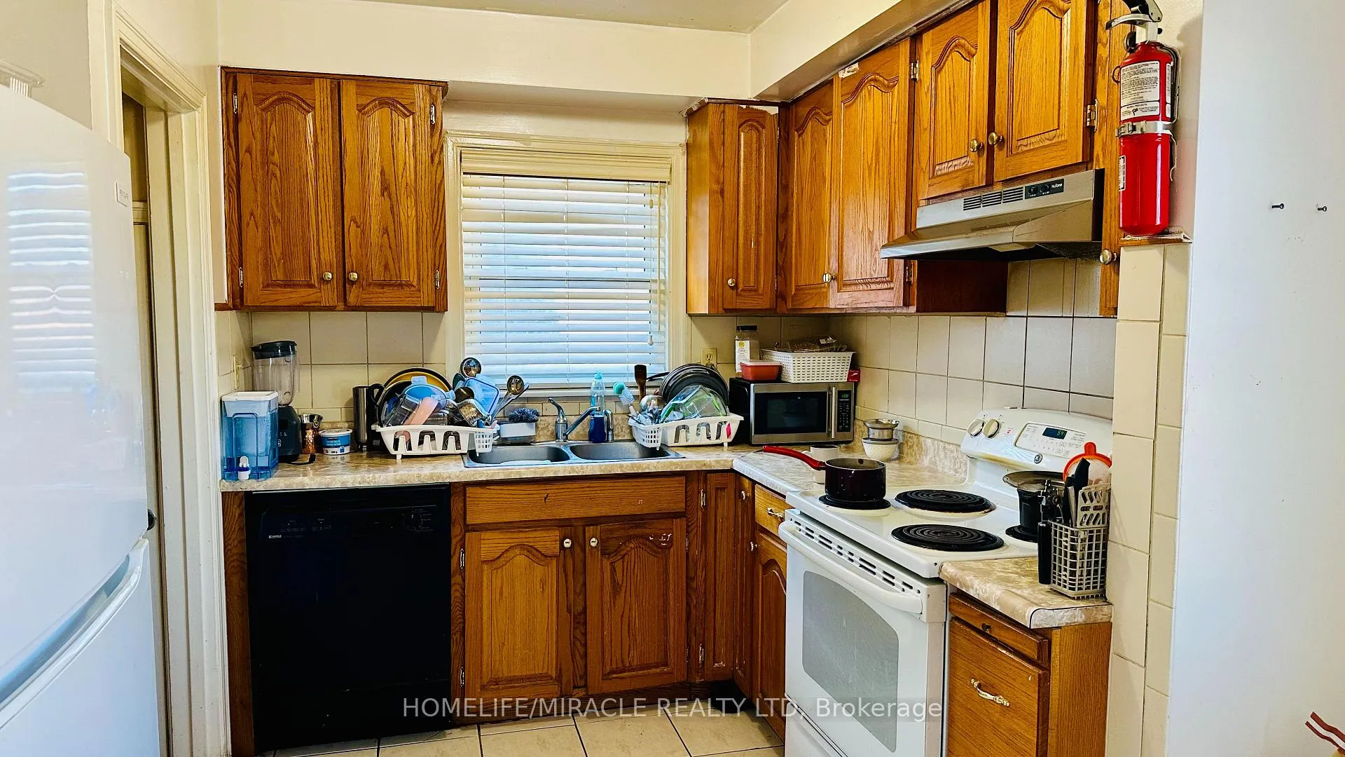 Photo 19 of 486 Matthew Brady Avenue, Windsor — HOMEH