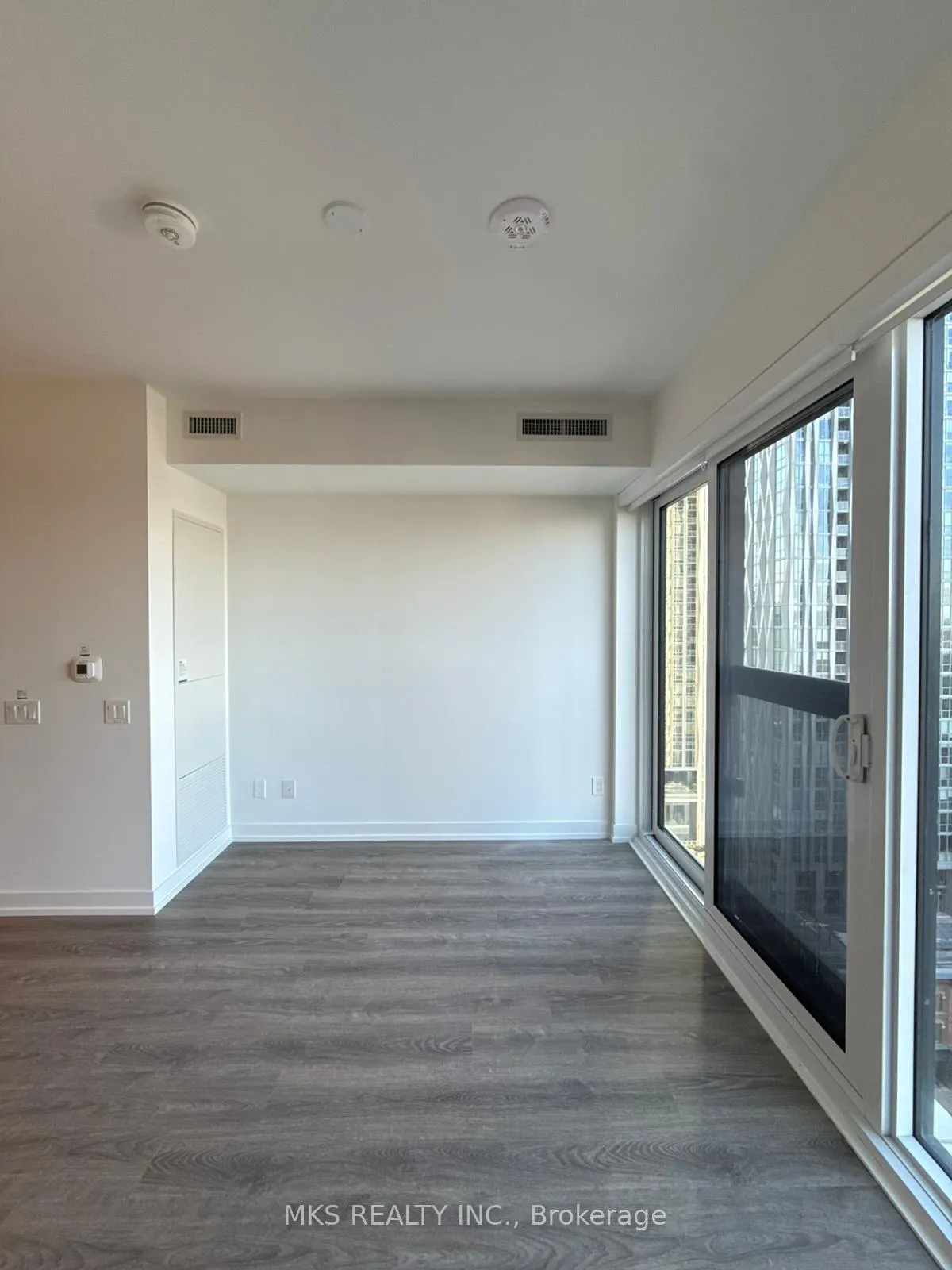 Photo 5 of Unit 1907, 771 Yonge Street, Toronto, The Annex — HOMEH