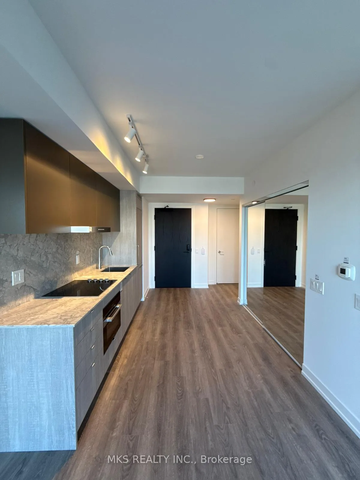 Photo 6 of Unit 1907, 771 Yonge Street, Toronto, The Annex — HOMEH