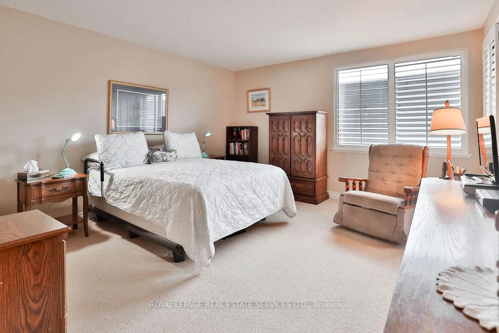 Photo 17 of Unit 708, 100 Lakeshore Road E, Oakville, Old Oakville — HOMEH