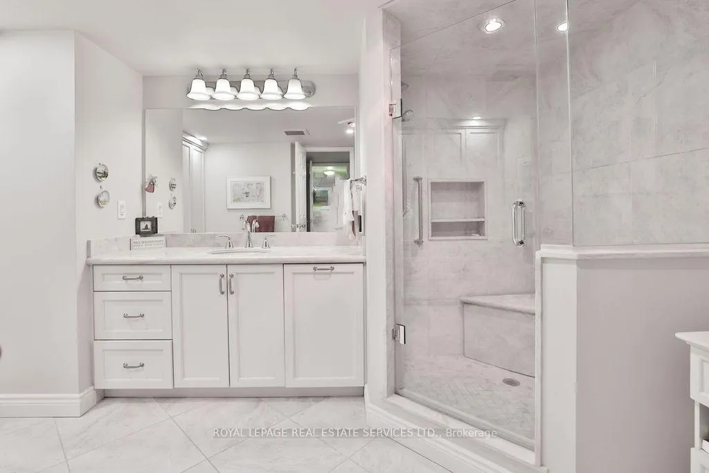 Photo 18 of Unit 708, 100 Lakeshore Road E, Oakville, Old Oakville — HOMEH