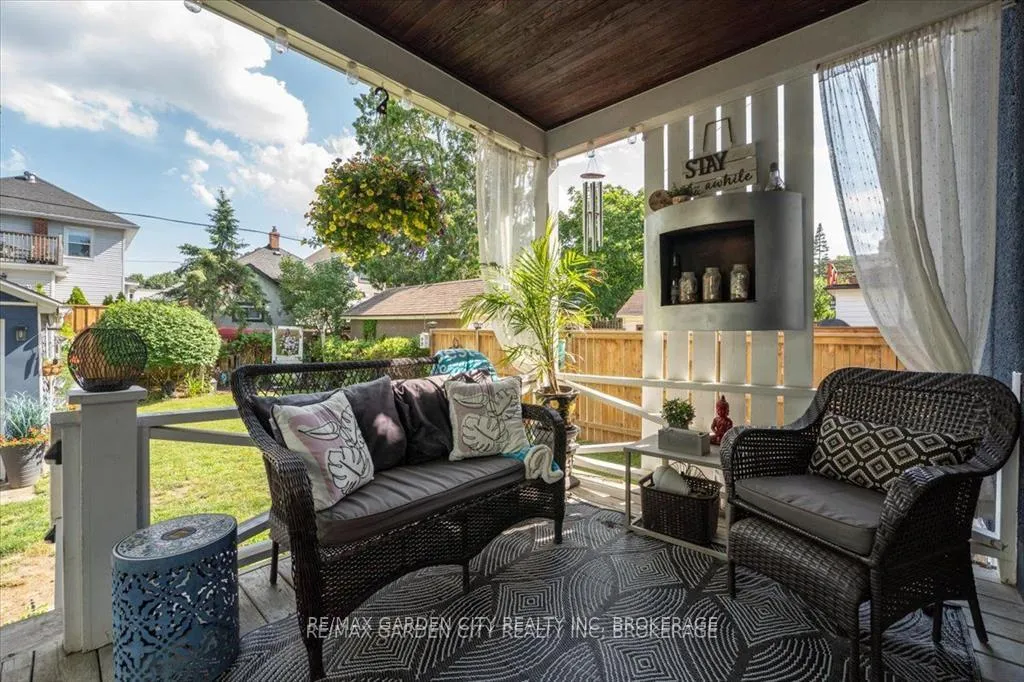 Photo 20 of 22 Chaplin Avenue, St. Catharines, Downtown — HOMEH