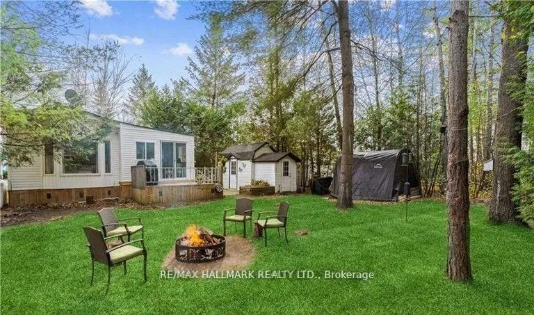 Photo 12 of 6 Prince Charles Avenue, Barrie, Little Lake — HOMEH