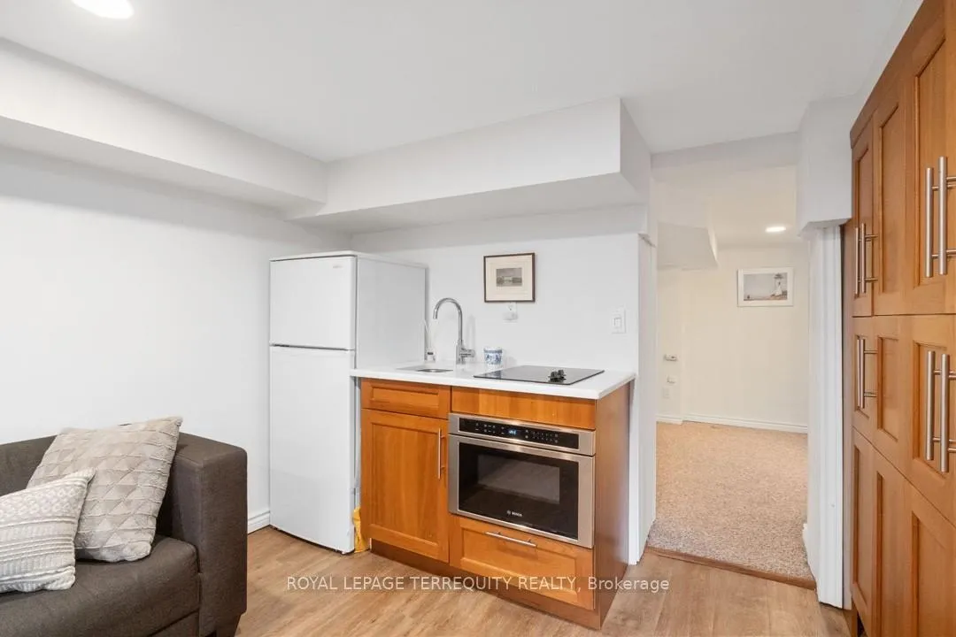 Photo 11 of Unit Bsmt, 95 Macdonell Avenue, Toronto, Roncesvalles — HOMEH