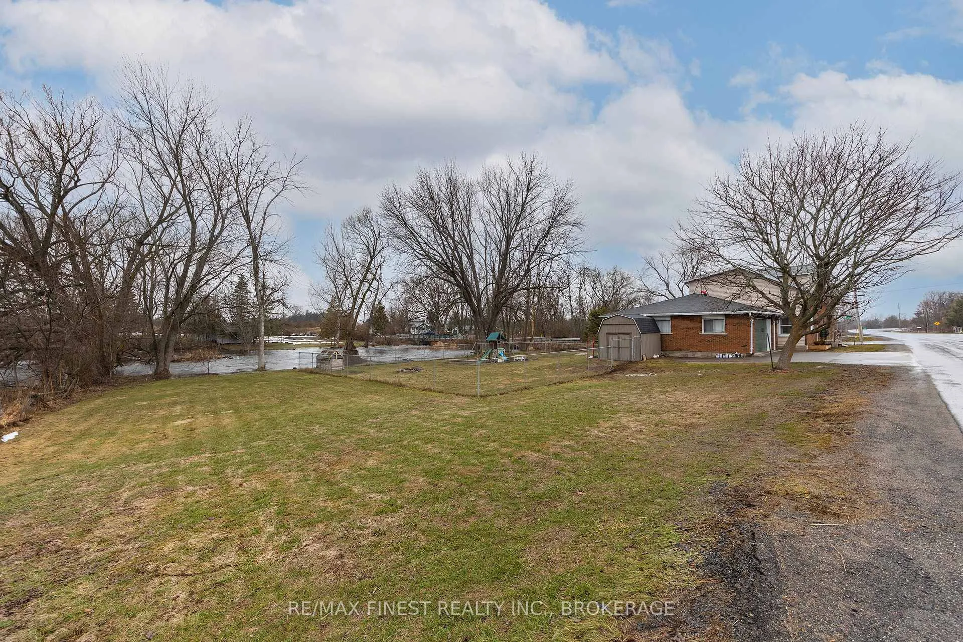 Photo 33 of 969 Millhaven Road, Loyalist, Lennox and Addington - South — HOMEH