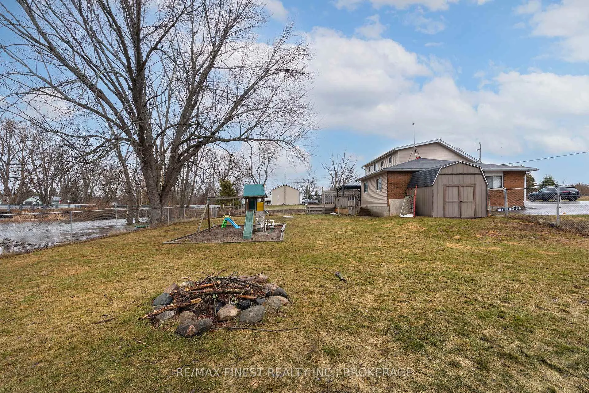 Photo 35 of 969 Millhaven Road, Loyalist, Lennox and Addington - South — HOMEH