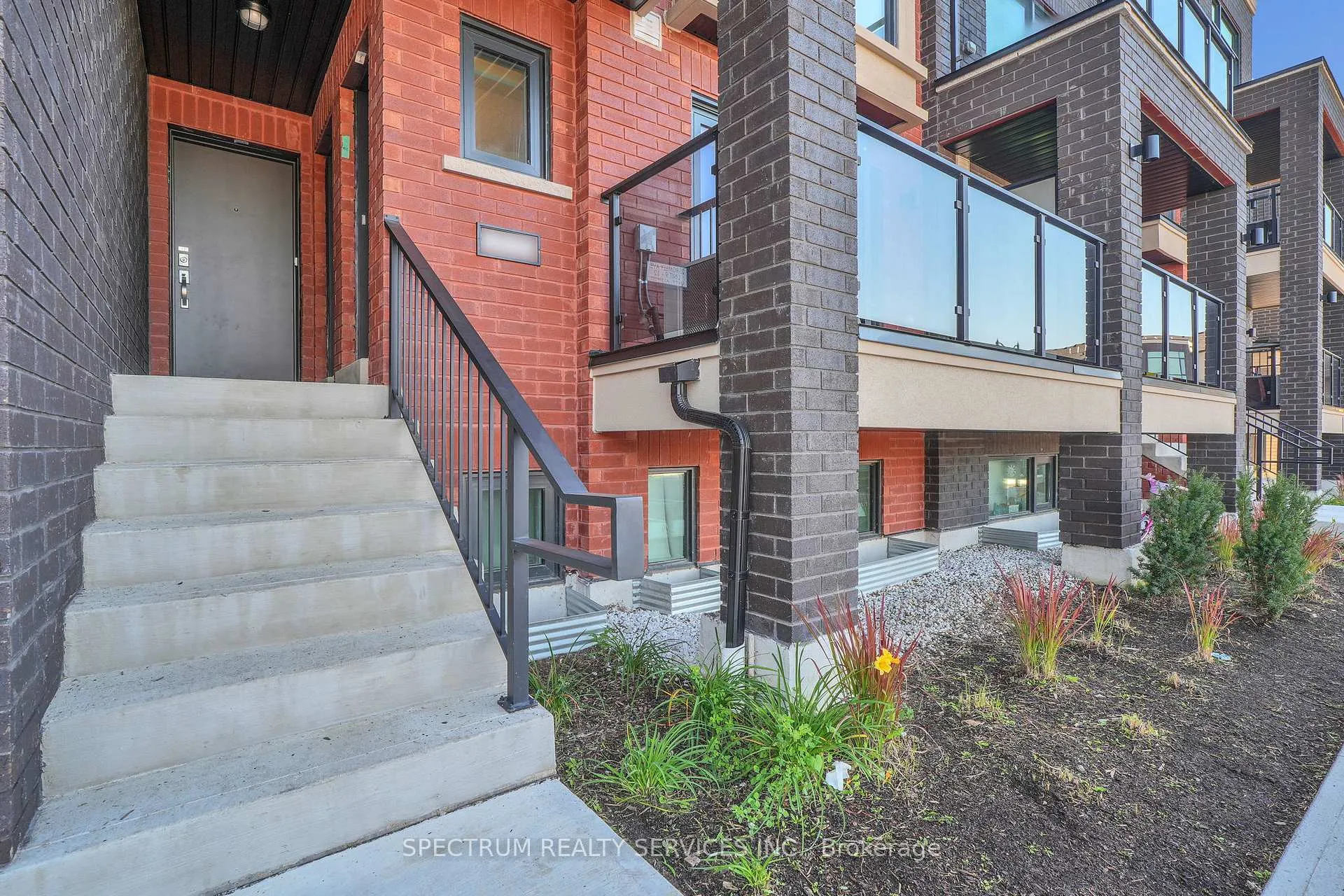 Photo 3 of Unit 19, 15 Romilly Avenue, Brampton, Northwest Brampton — HOMEH