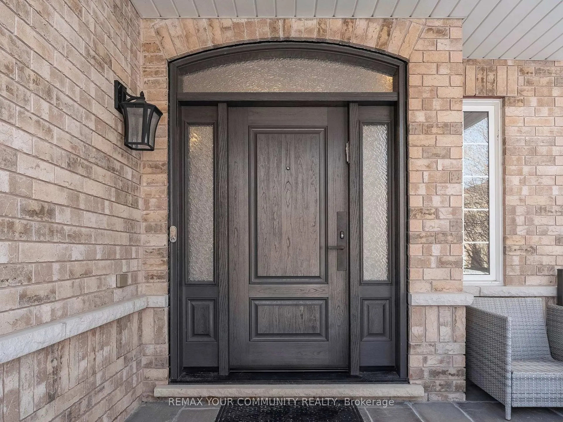 Photo 2 of 32 D'eva Drive, Vaughan, Patterson — HOMEH