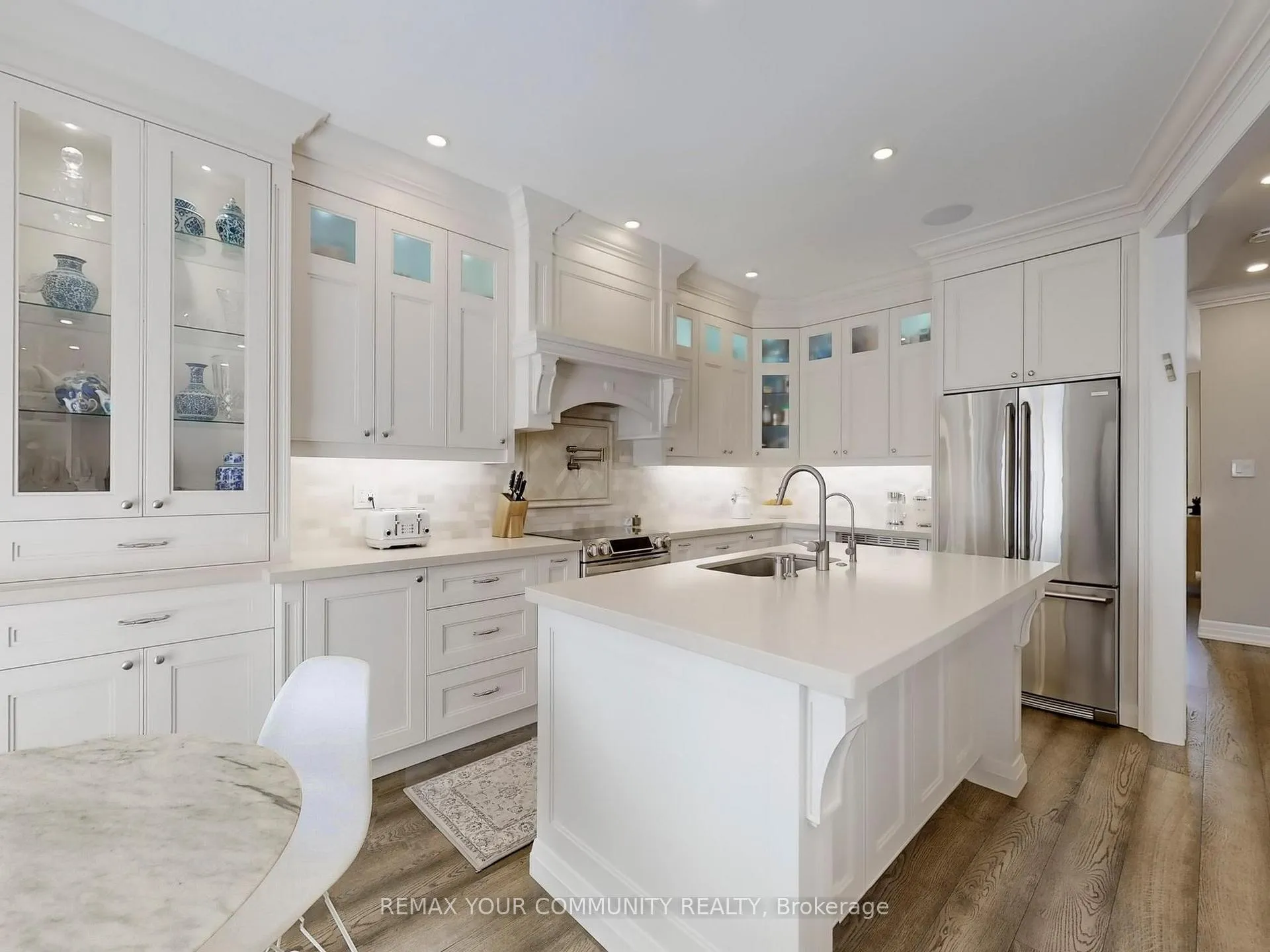 Photo 11 of 32 D'eva Drive, Vaughan, Patterson — HOMEH