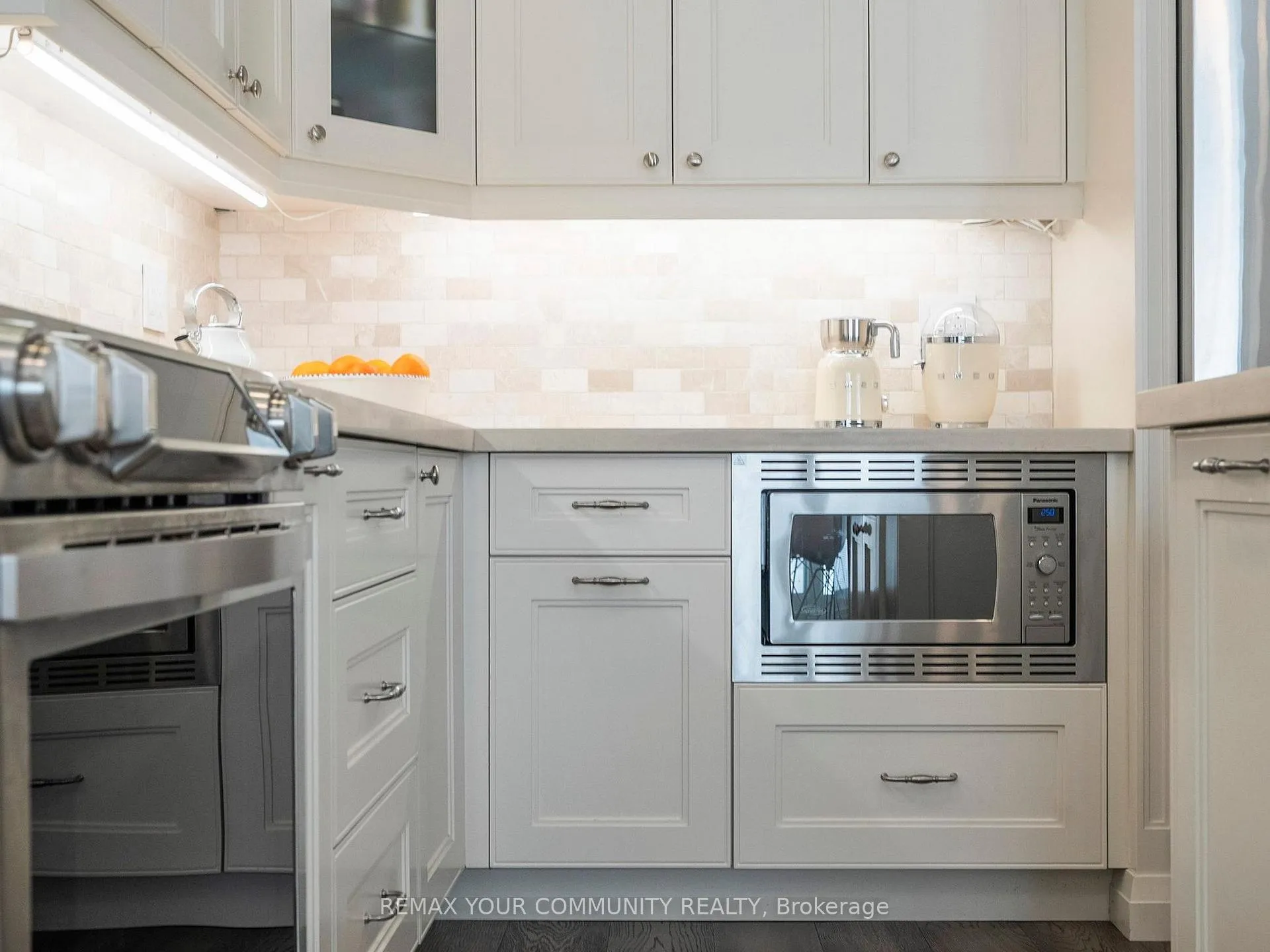 Photo 14 of 32 D'eva Drive, Vaughan, Patterson — HOMEH