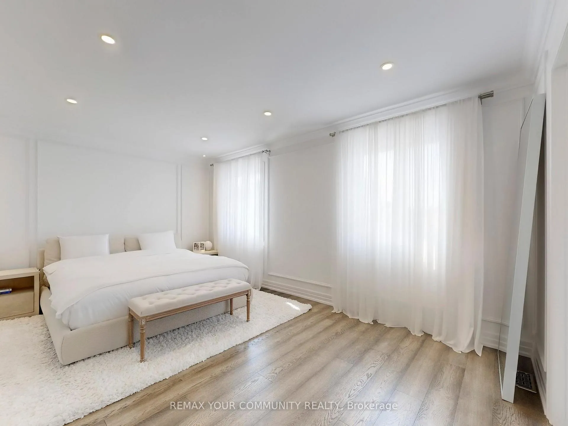 Photo 23 of 32 D'eva Drive, Vaughan, Patterson — HOMEH