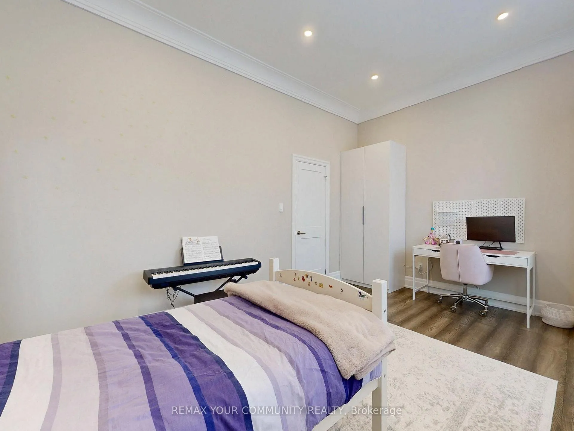 Photo 32 of 32 D'eva Drive, Vaughan, Patterson — HOMEH