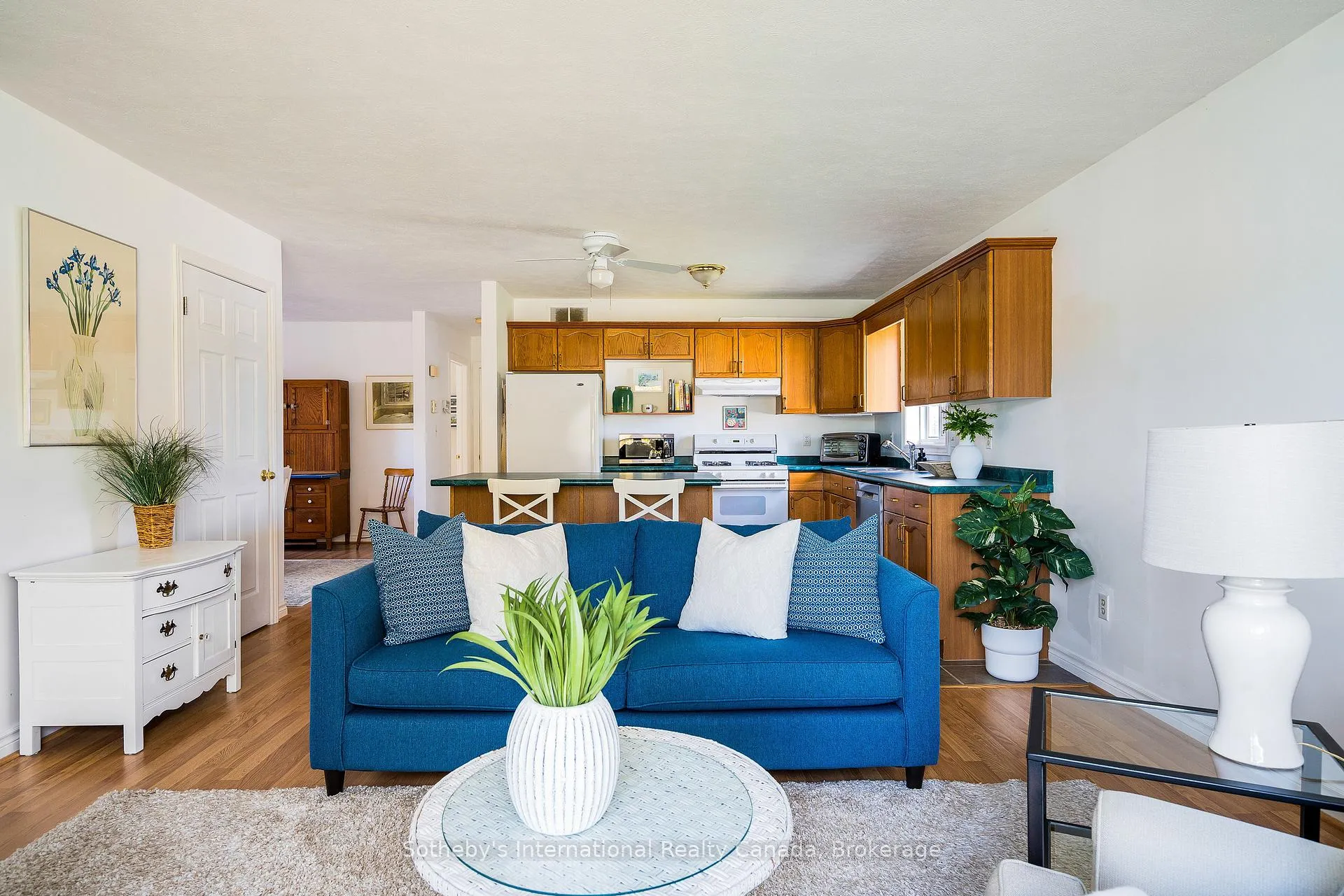 Photo 7 of 26 Country Crescent, Meaford — HOMEH
