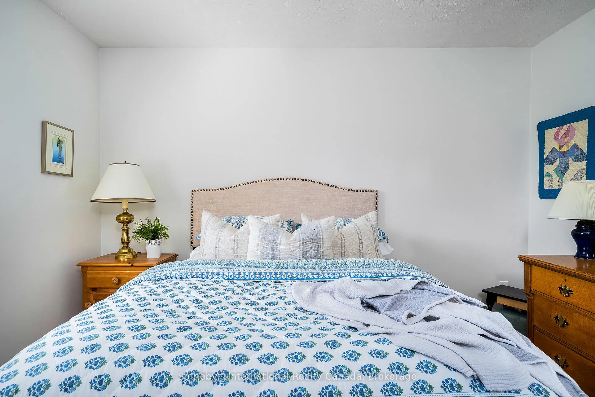 Photo 16 of 26 Country Crescent, Meaford — HOMEH