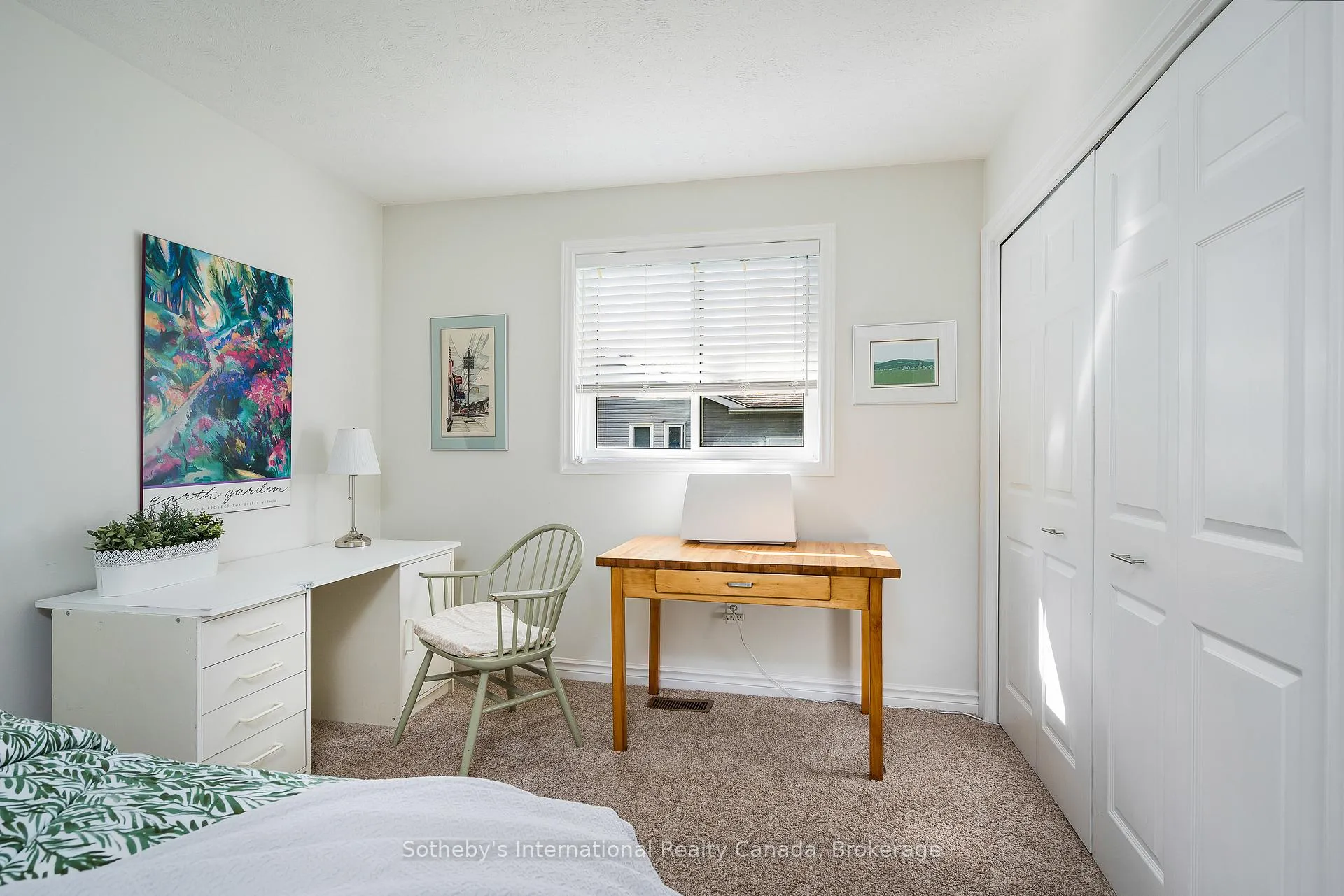 Photo 18 of 26 Country Crescent, Meaford — HOMEH