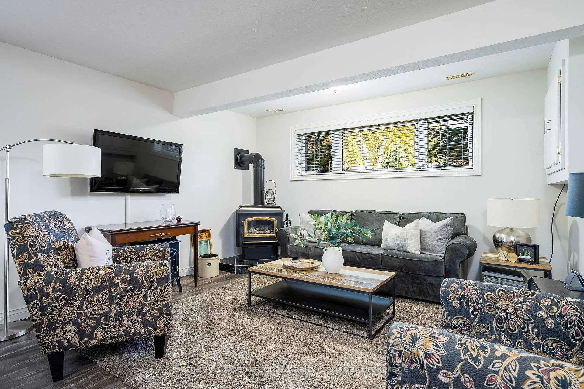 Photo 19 of 26 Country Crescent, Meaford — HOMEH