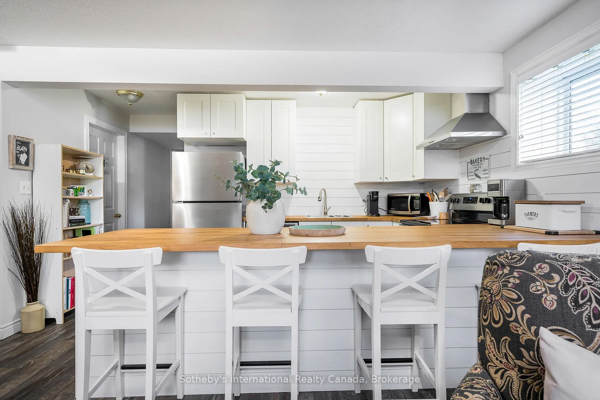 Photo 22 of 26 Country Crescent, Meaford — HOMEH