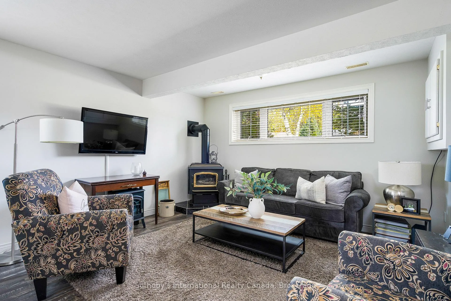Photo 23 of 26 Country Crescent, Meaford — HOMEH