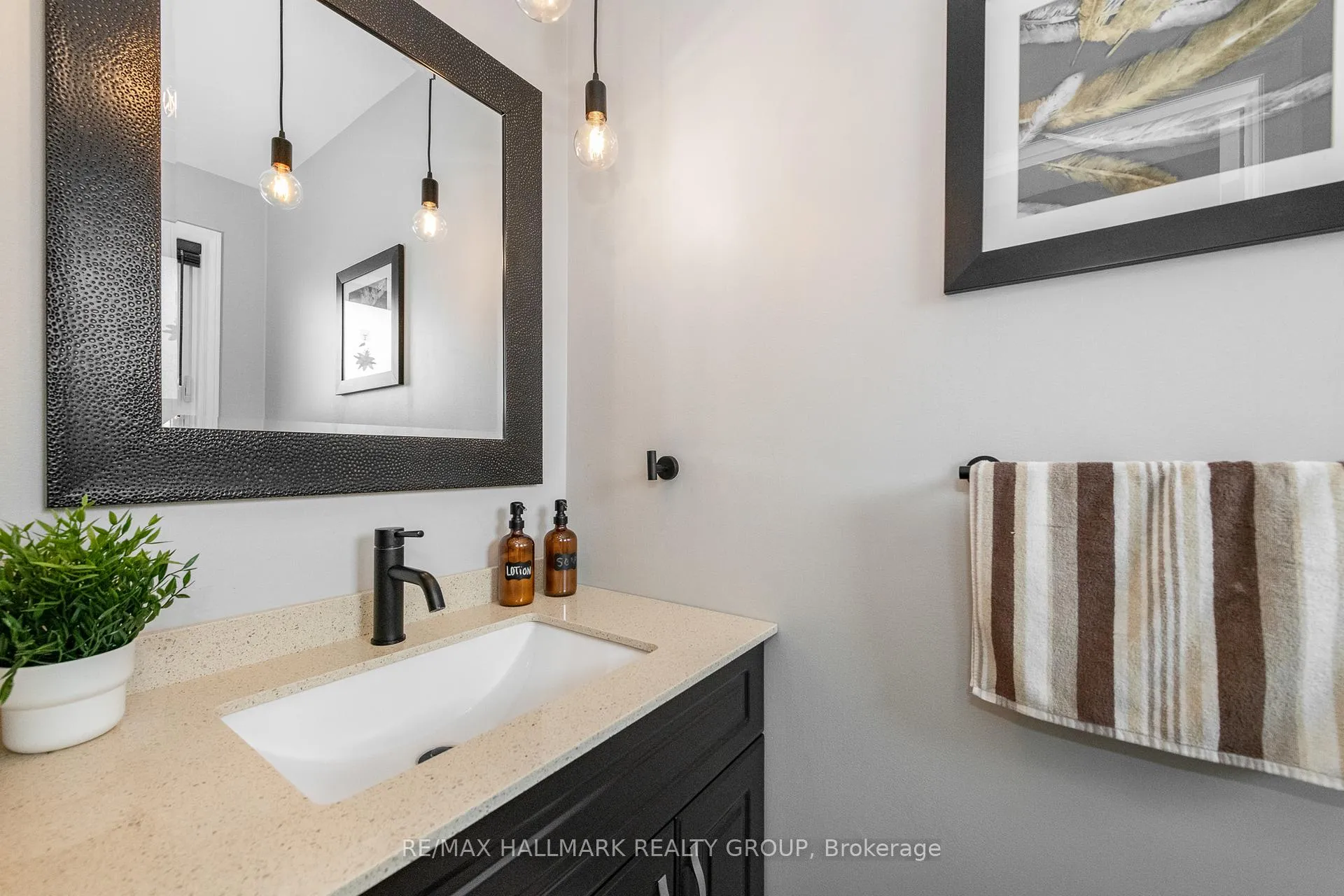 Photo 7 of Unit 23, 485 Canotia Place, Ottawa, Fallingbrook/Pineridge — HOMEH